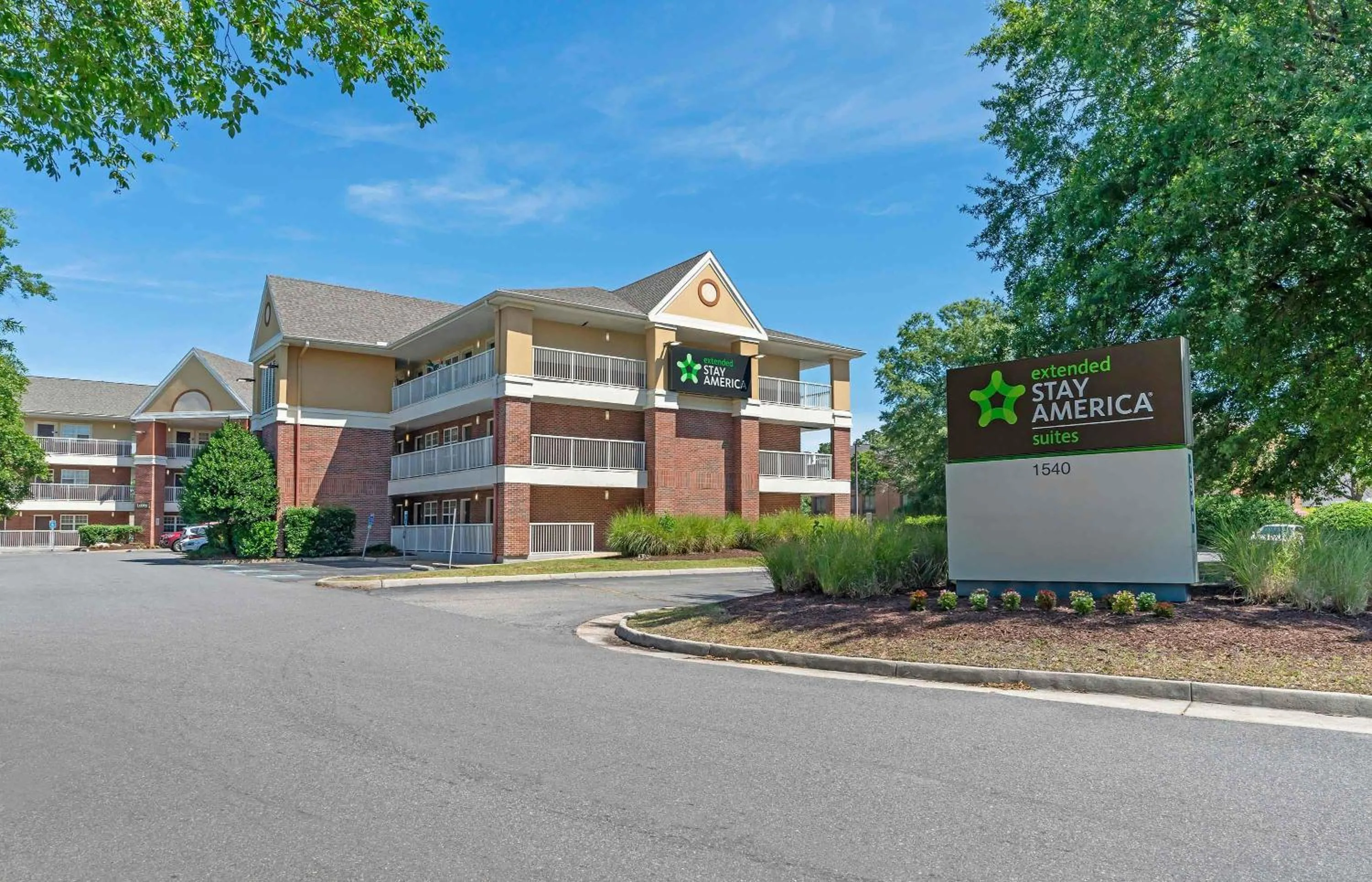 Property building in Extended Stay America Suites - Chesapeake - Crossways Blvd