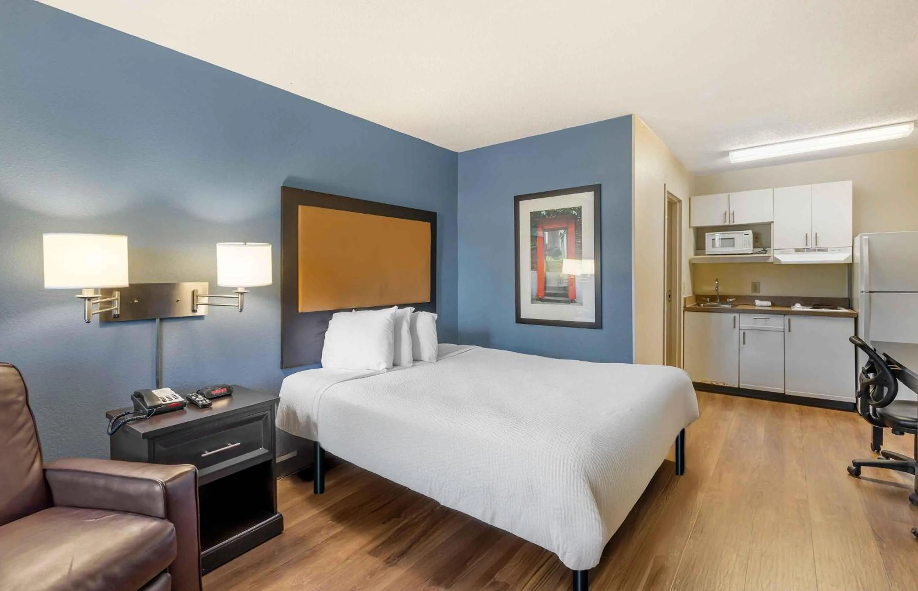 Bedroom, Bed in Extended Stay America Suites - Chesapeake - Crossways Blvd