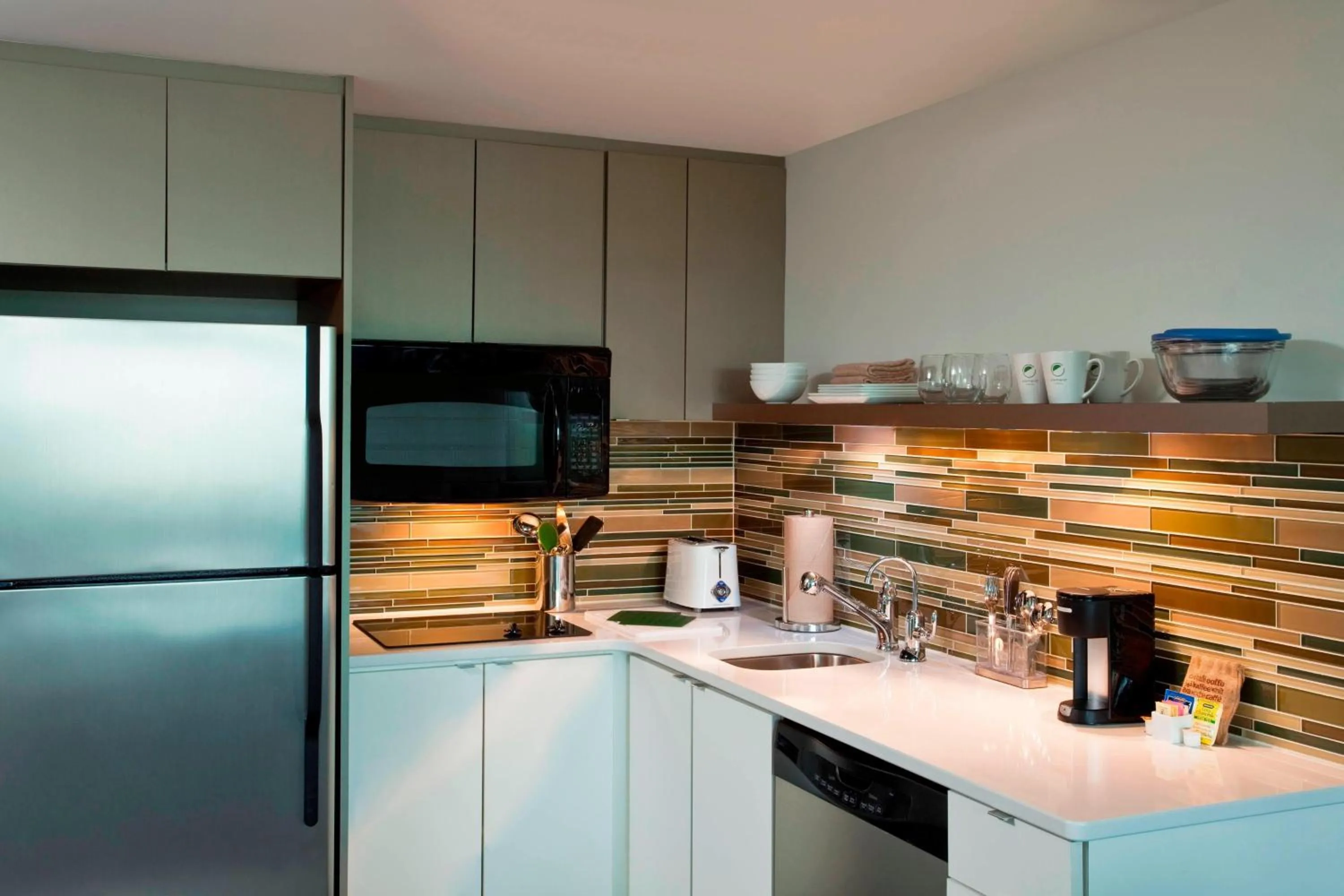 Kitchen or kitchenette in Element Omaha Midtown Crossing