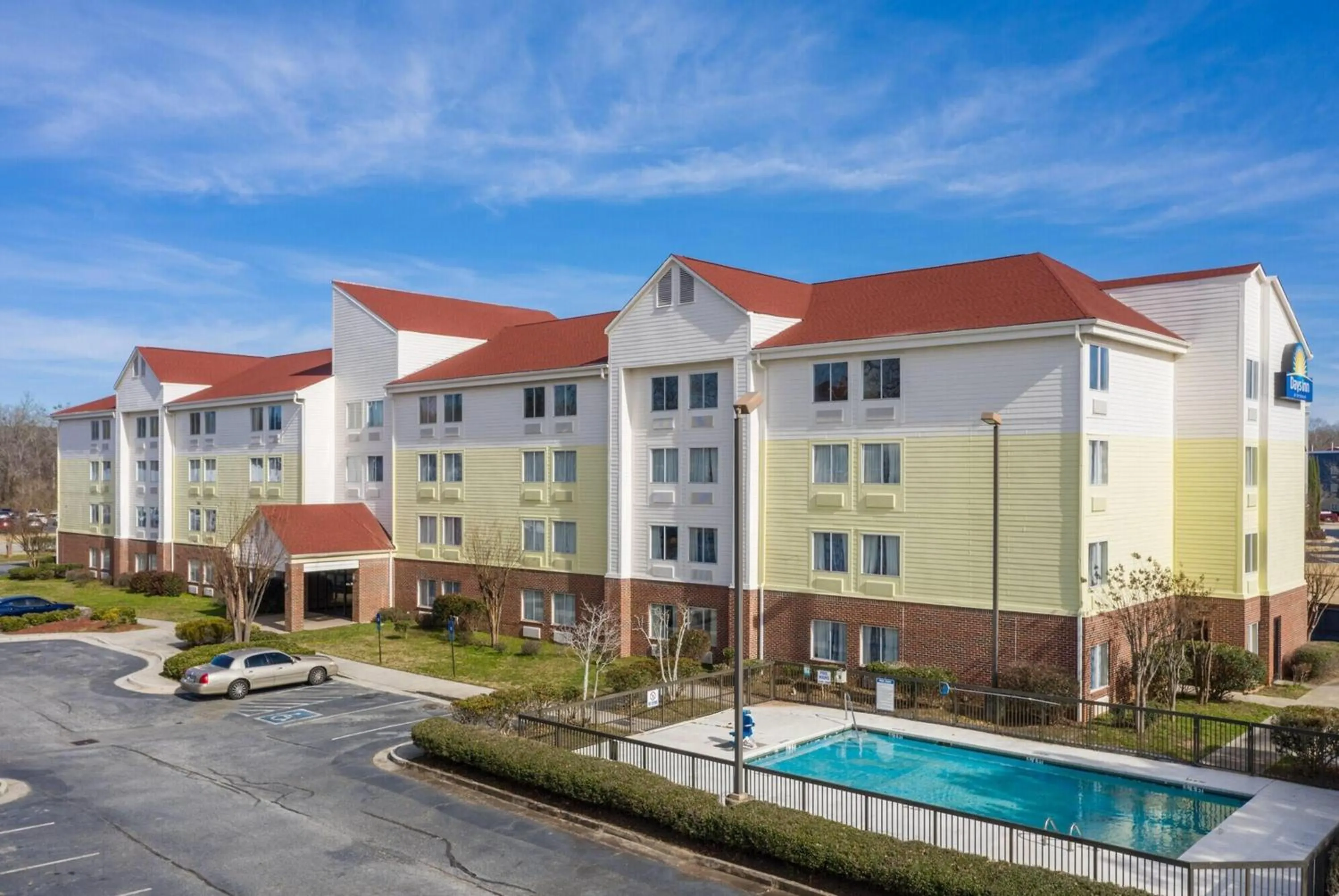 Property building in Days Inn by Wyndham Macon I-75 North