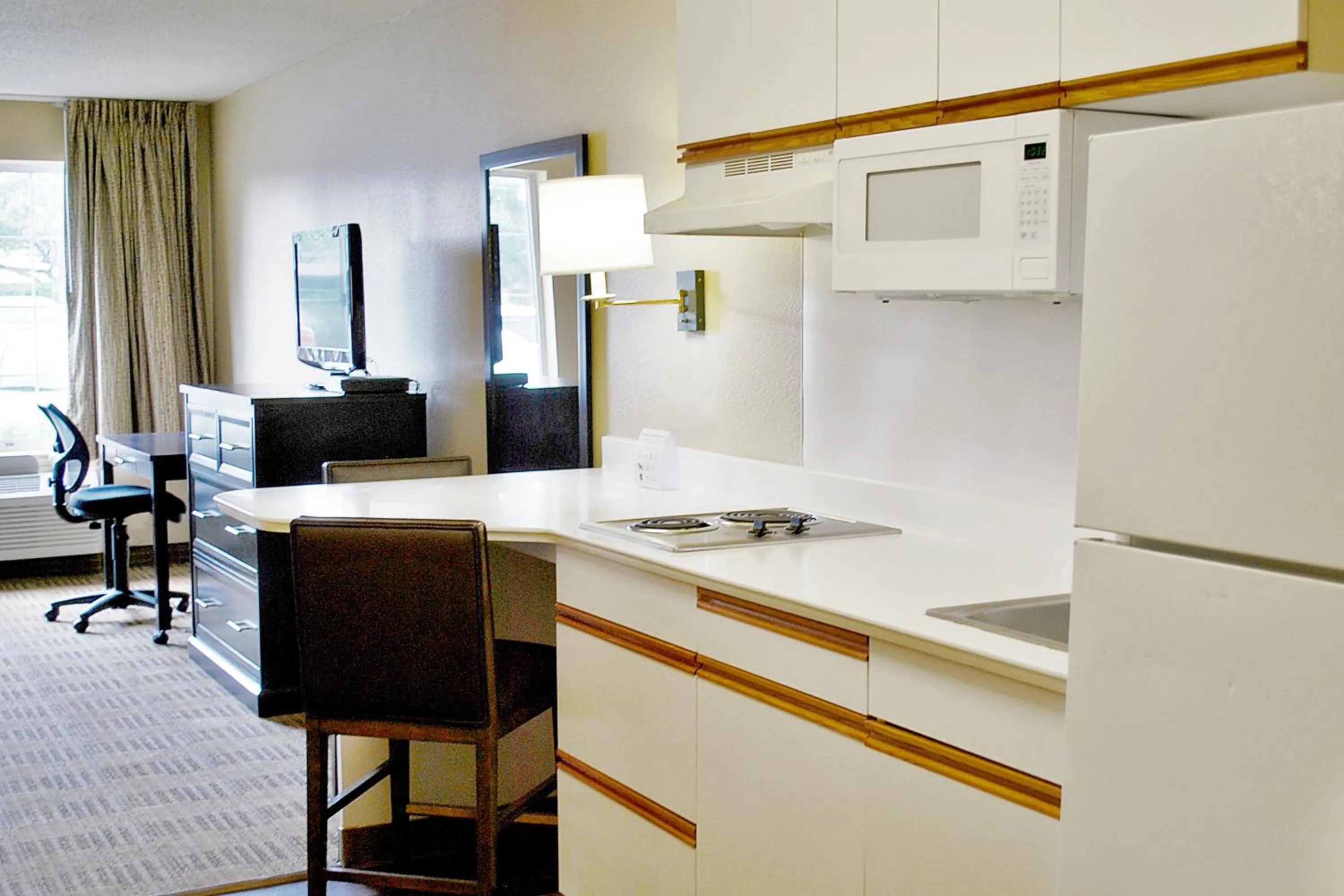 Kitchen or kitchenette in Extended Stay America Suites - Norwalk - Stamford
