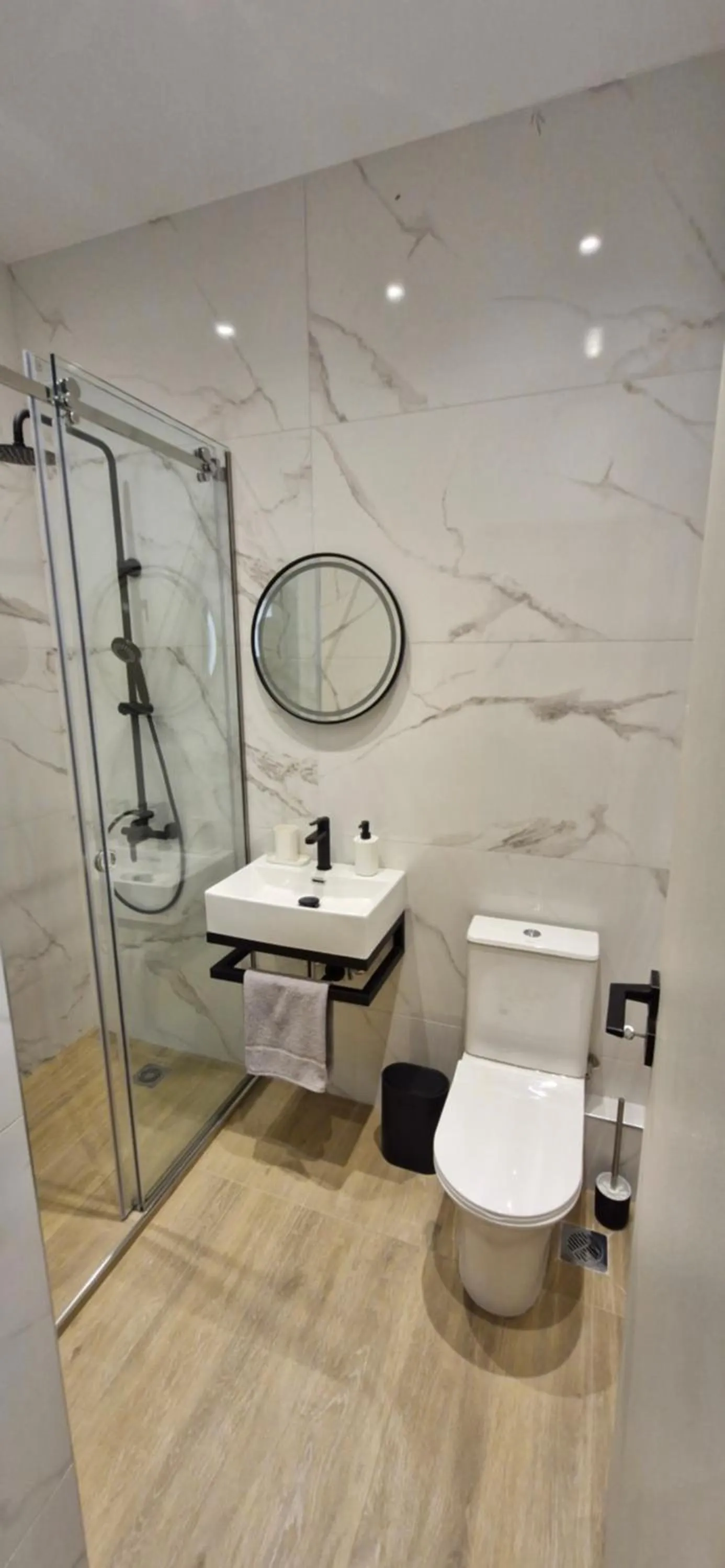 Bathroom in Kolokotroni Lofts Syntagma