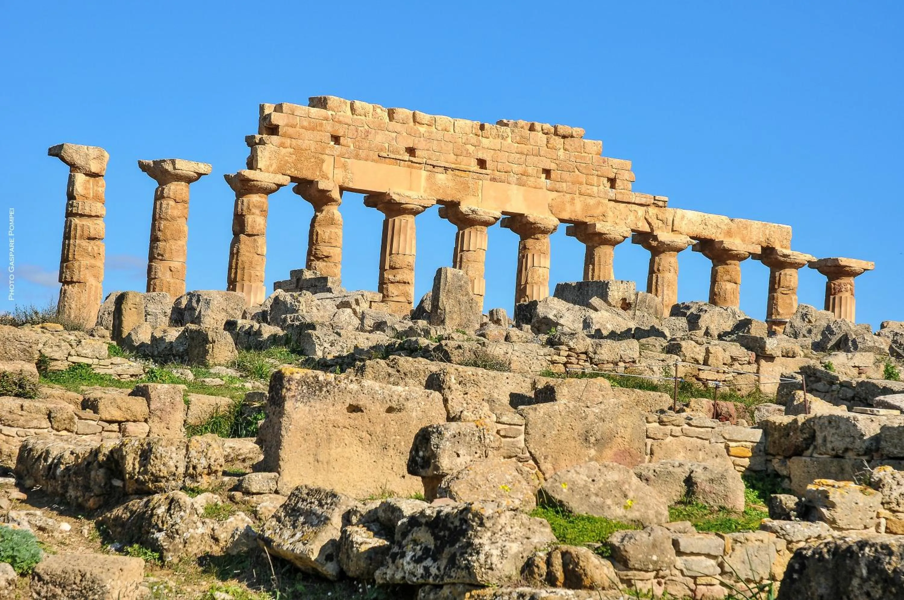 Nearby landmark in La Rosa Hotel - Selinunte