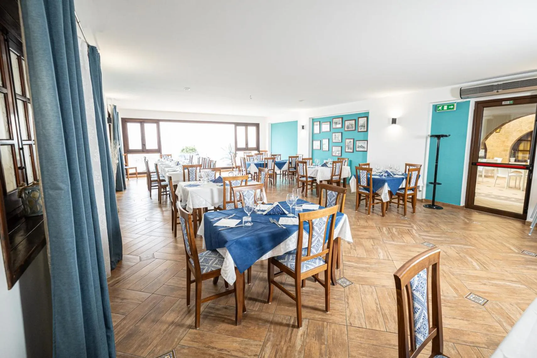 Restaurant/places to eat in La Rosa Hotel - Selinunte