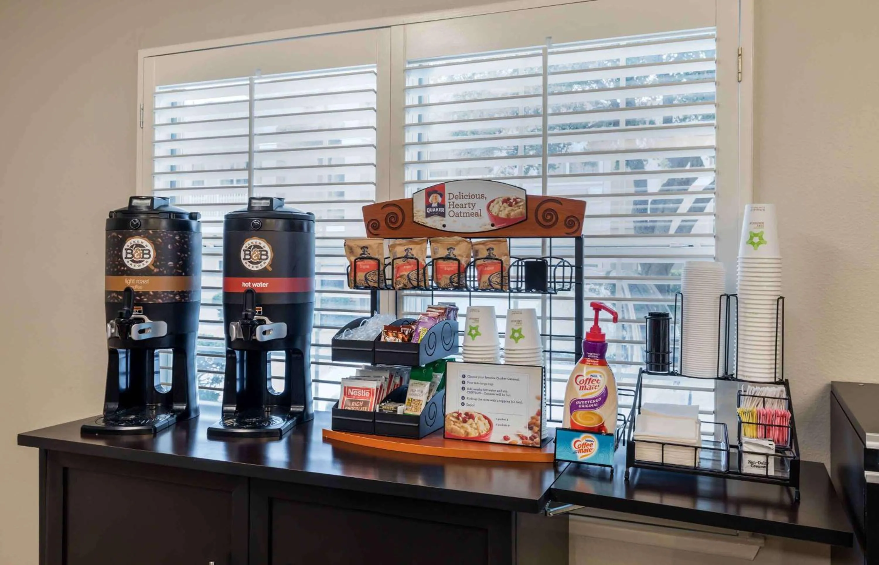 Breakfast in Extended Stay America Suites - Dallas - Coit Road