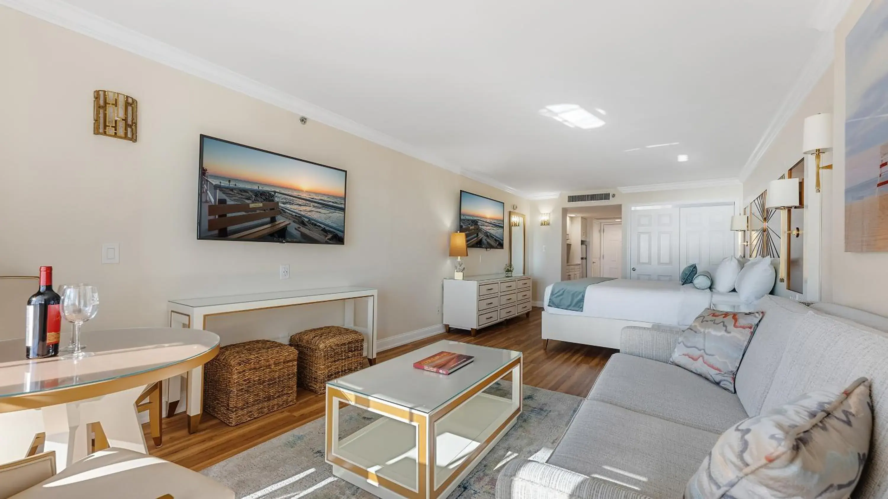 Premium King Room Ocean View in La Mer Beachfront Resort Premium King Room Ocean View in La Mer Beachfront Resort