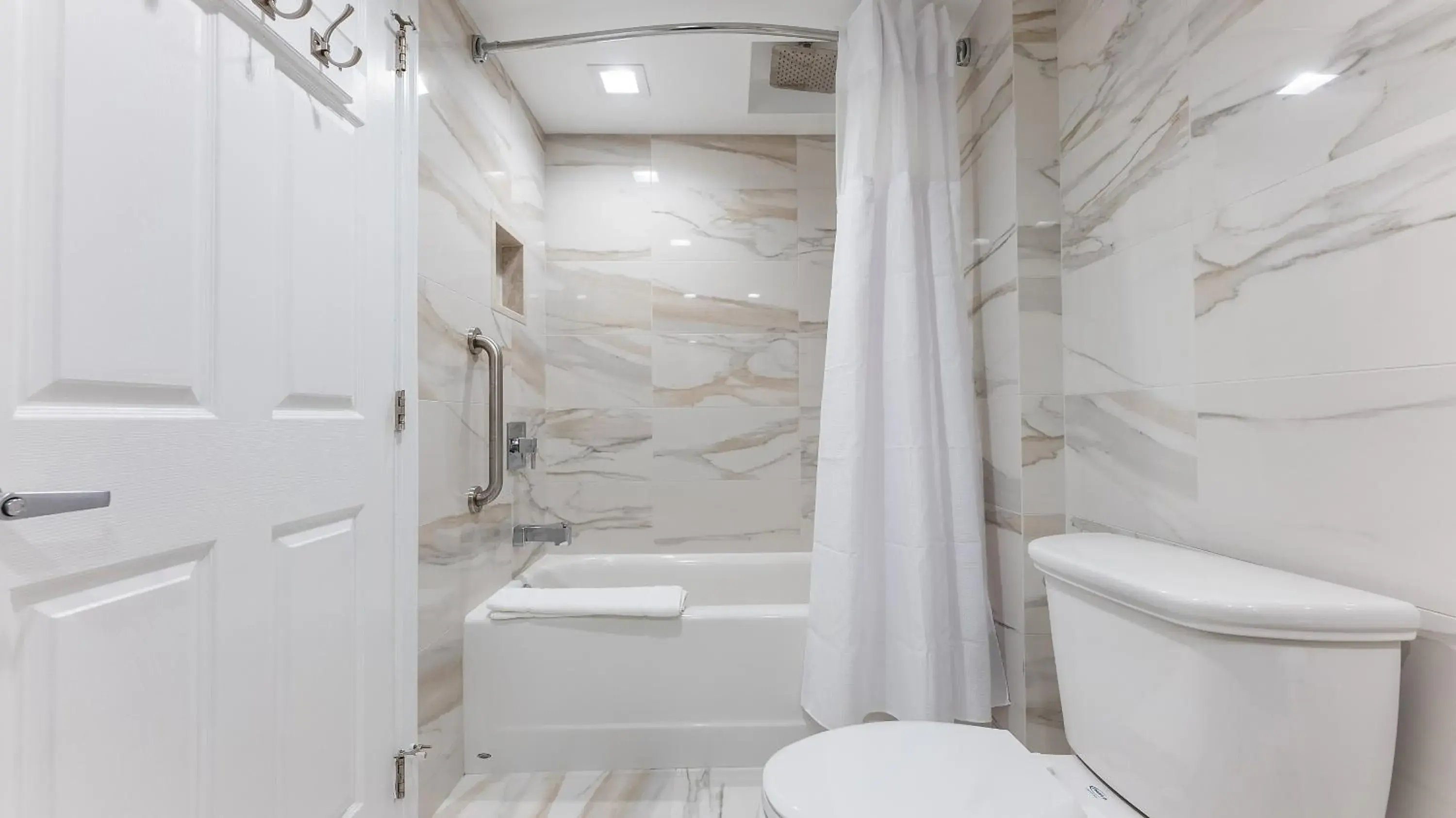 Queen Suite with Two Queen Beds and Ocean View in La Mer Beachfront Resort Queen Suite with Two Queen Beds and Ocean View in La Mer Beachfront Resort