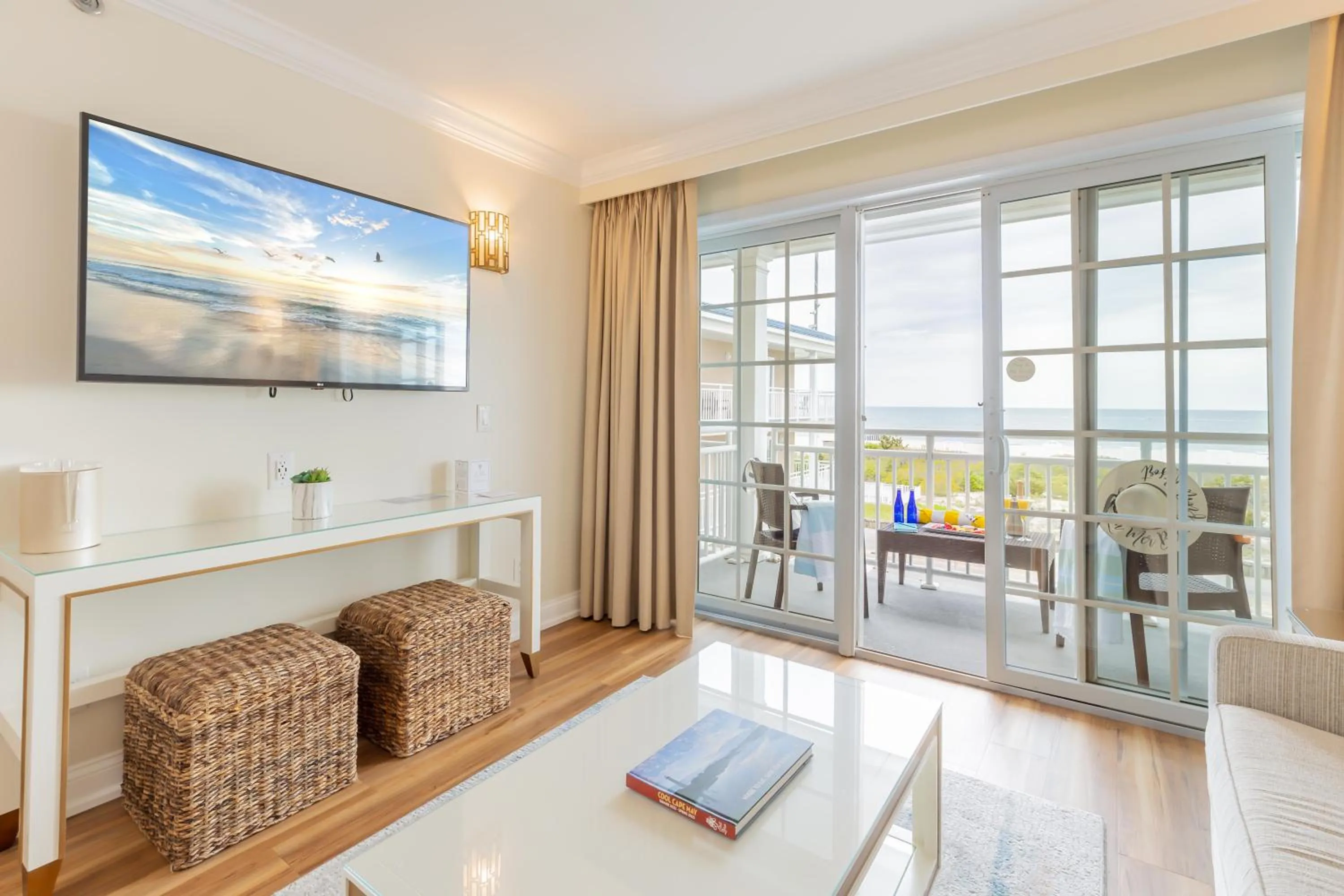 La Mer Beachfront Resort