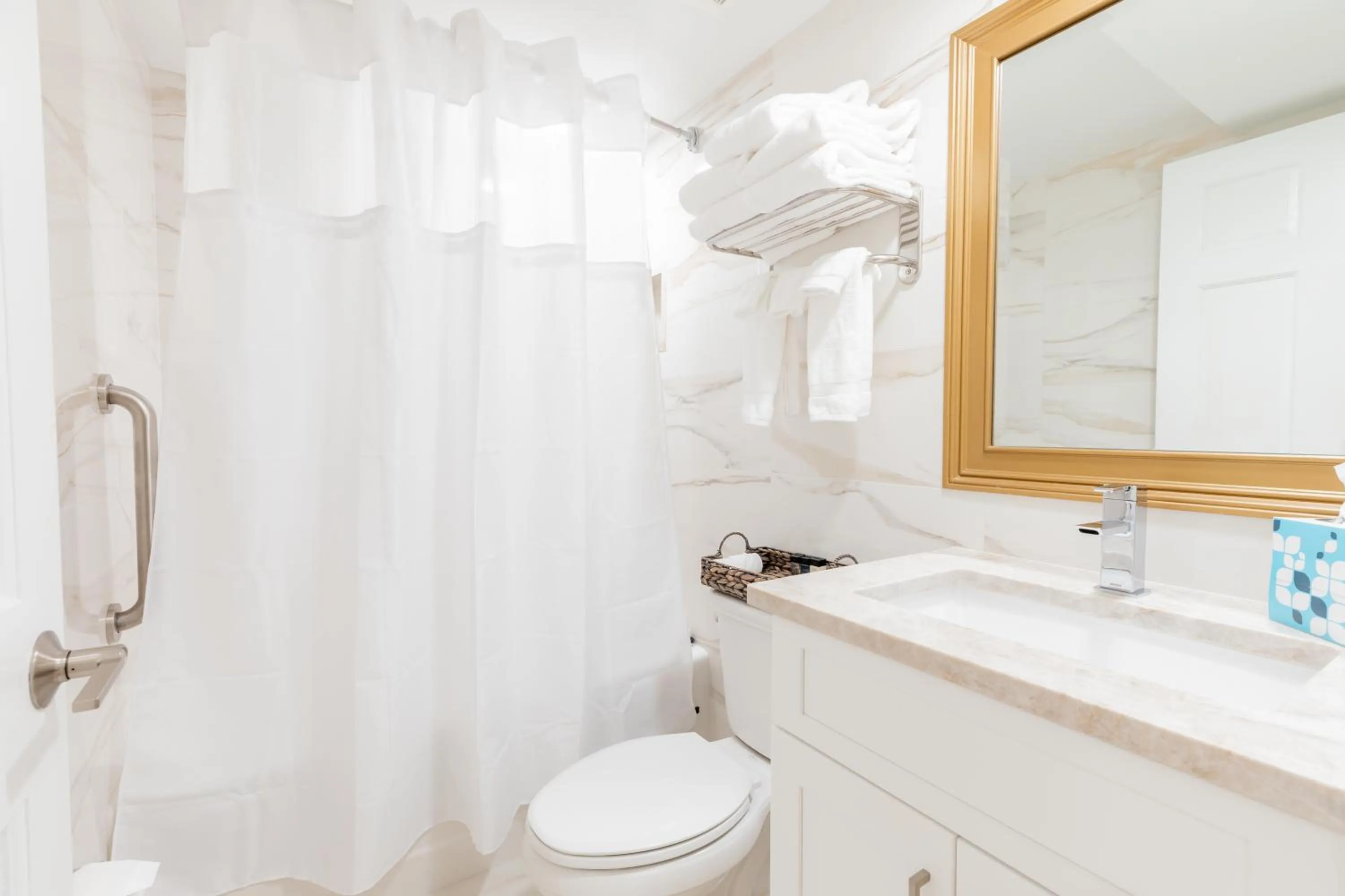 La Mer Beachfront Resort