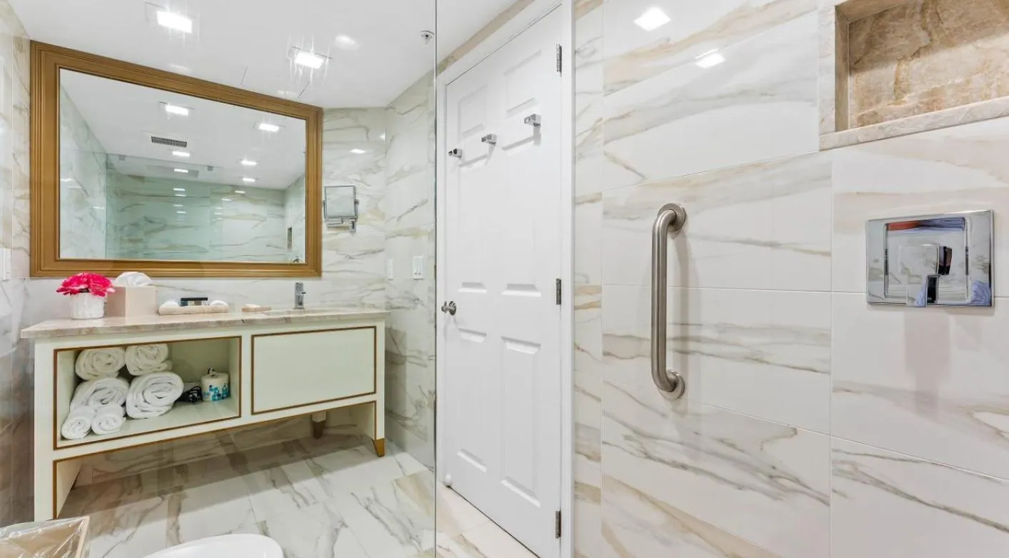 La Mer Beachfront Resort