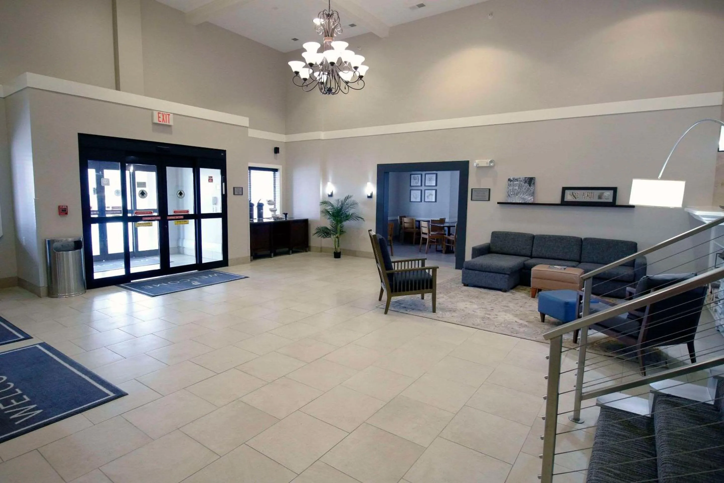 Lobby or reception, Bed in Country Inn & Suites by Radisson, Council Bluffs, IA