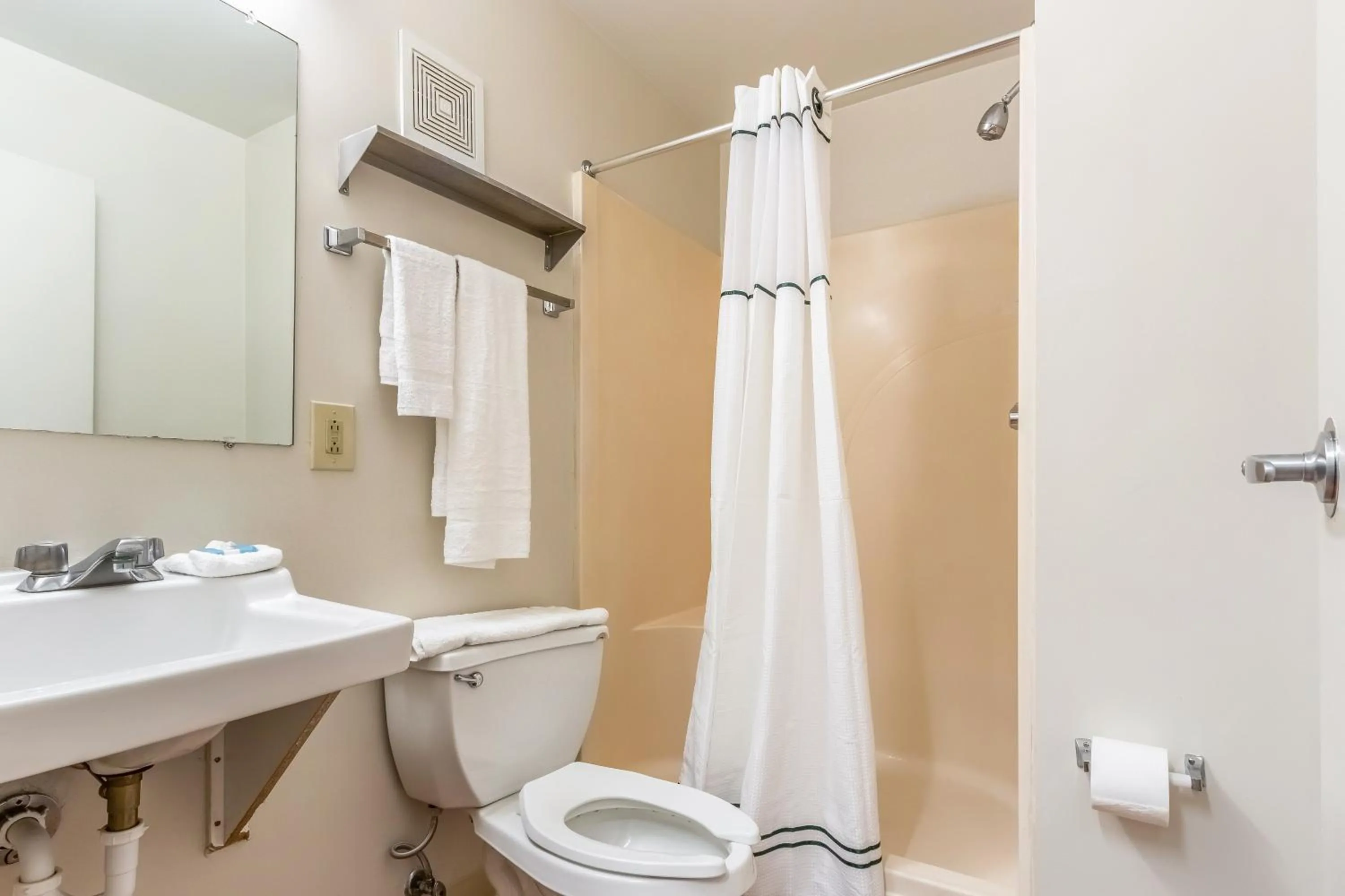 Photo of the whole room in Studio 51 Extended Stay Hotel