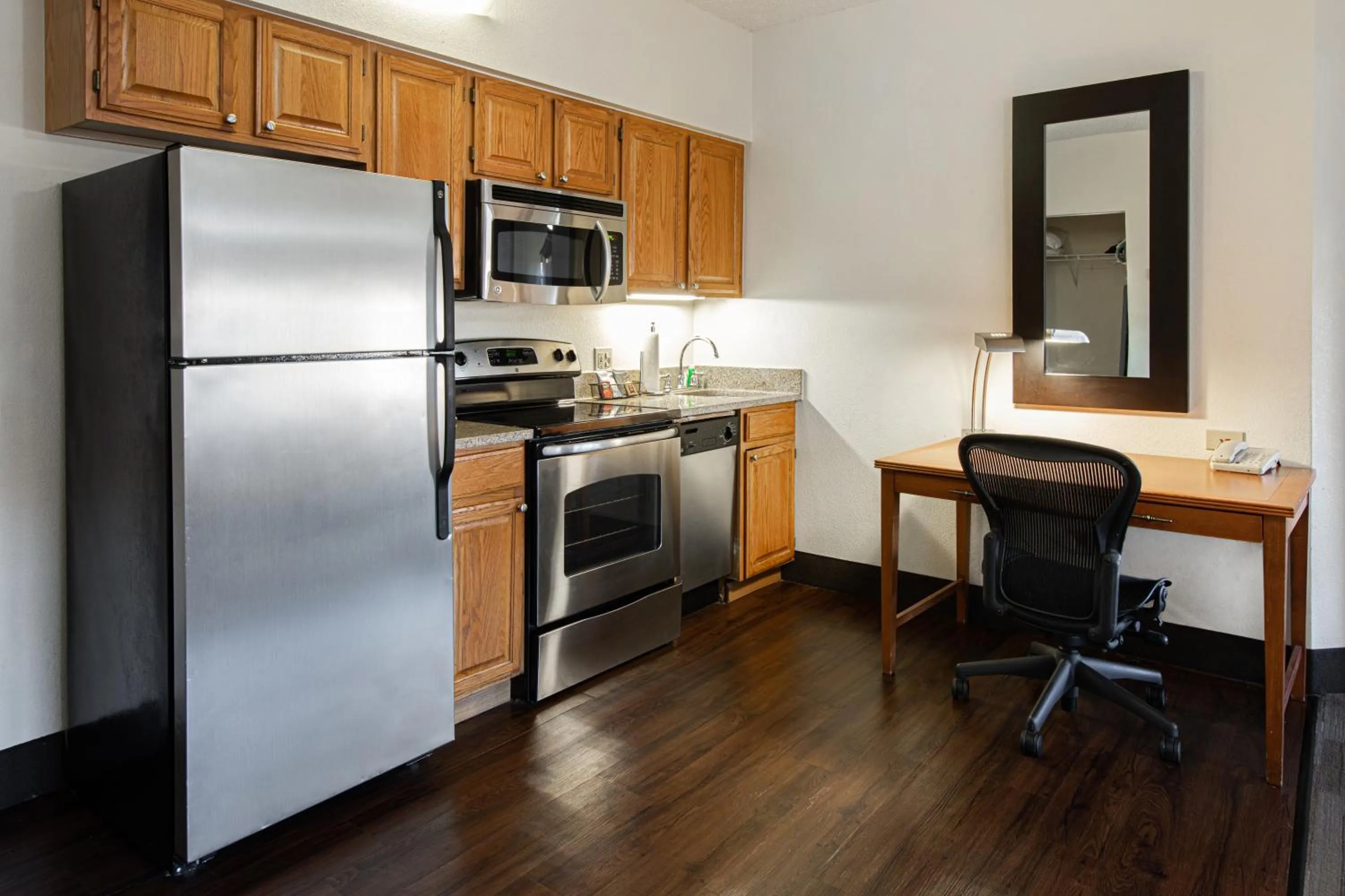 Kitchen or kitchenette in Hyatt House Chicago Schaumburg