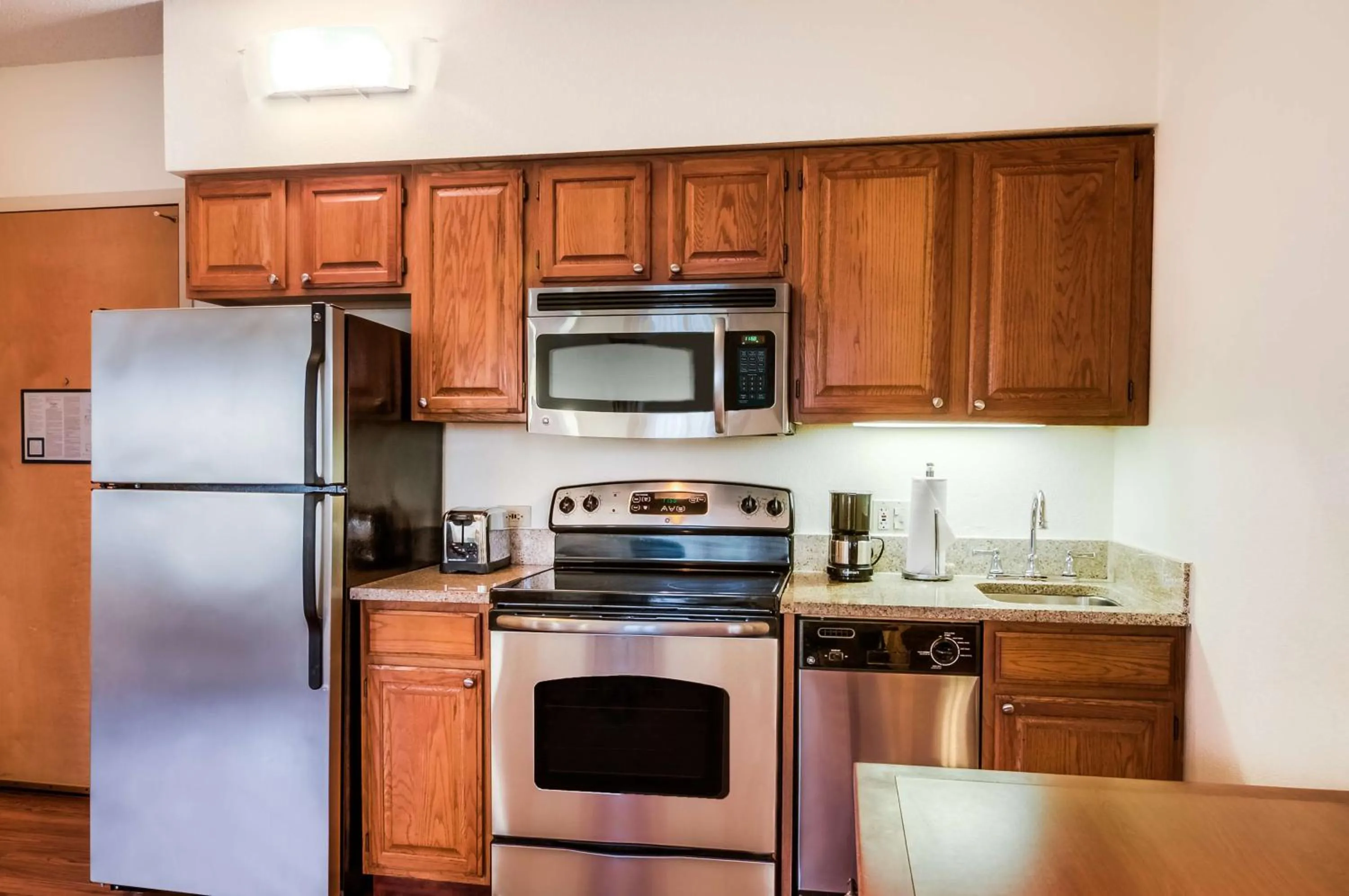 Bedroom in Hyatt House Chicago Schaumburg