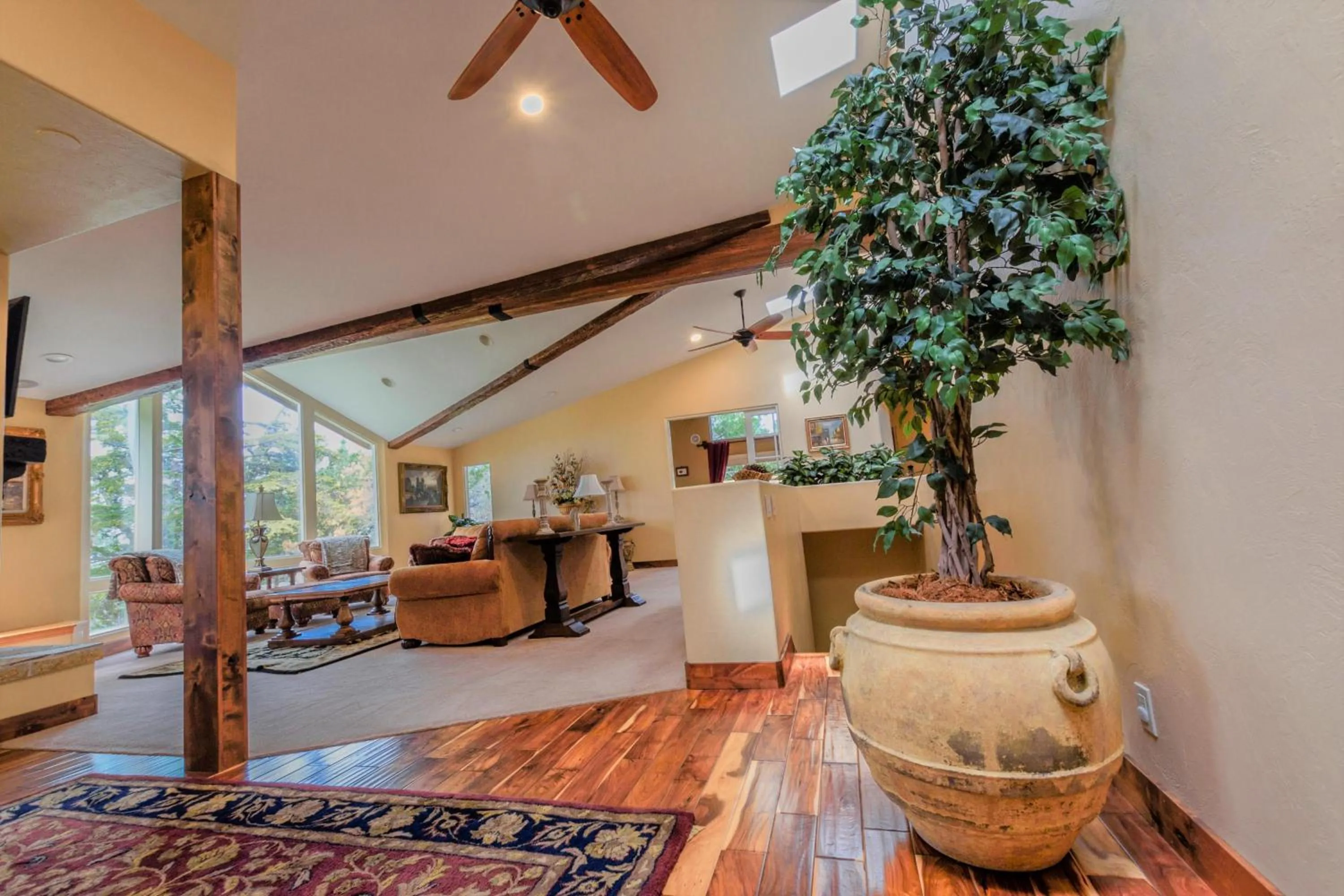 LX18: Golfer's Dream Retreat Estate