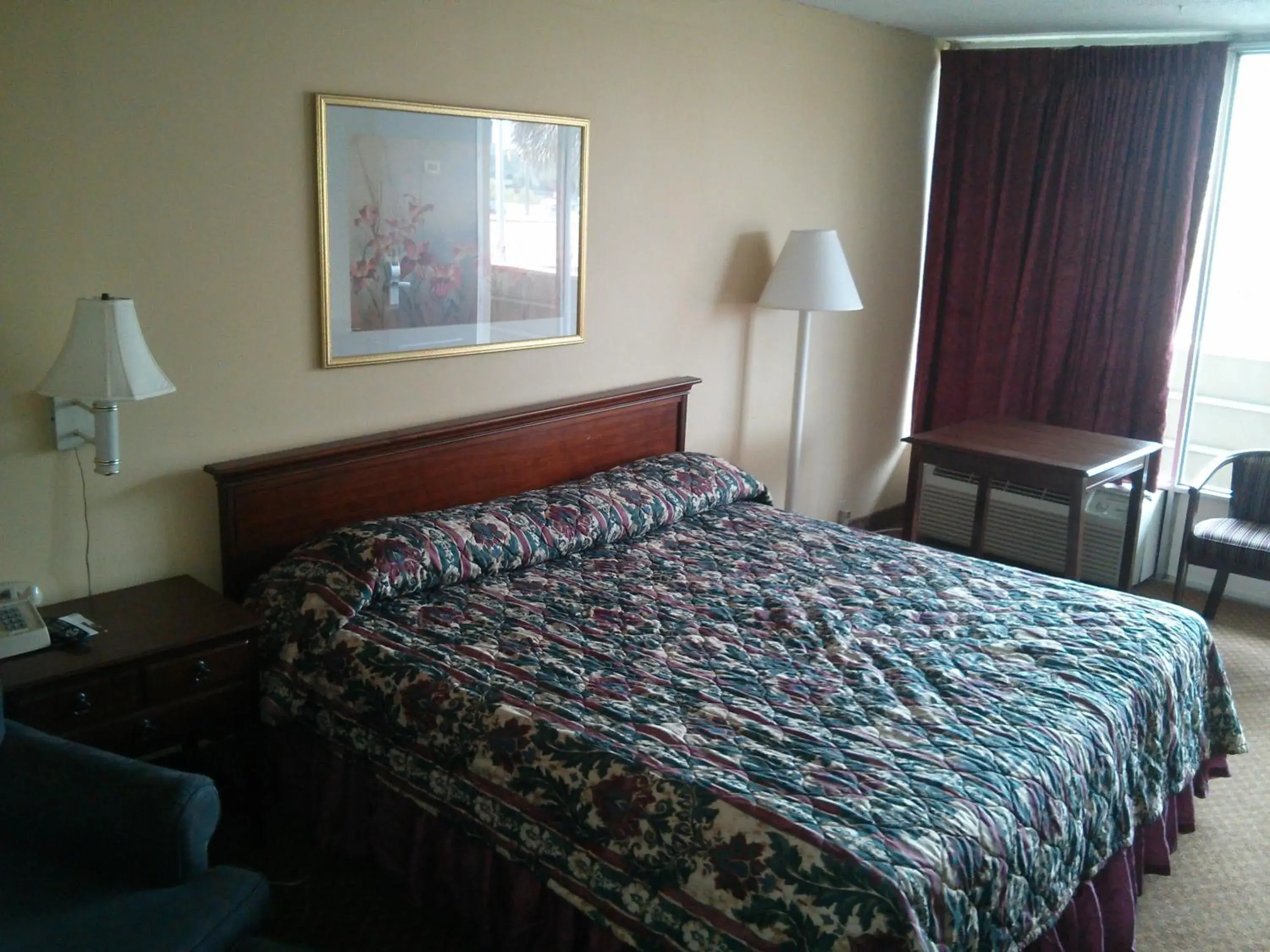 Queen Room with Two Queen Beds - Disability Access - Smoking in Motel 6-Florence, SC Queen Room with Two Queen Beds - Disability Access - Smoking in Motel 6-Florence, SC