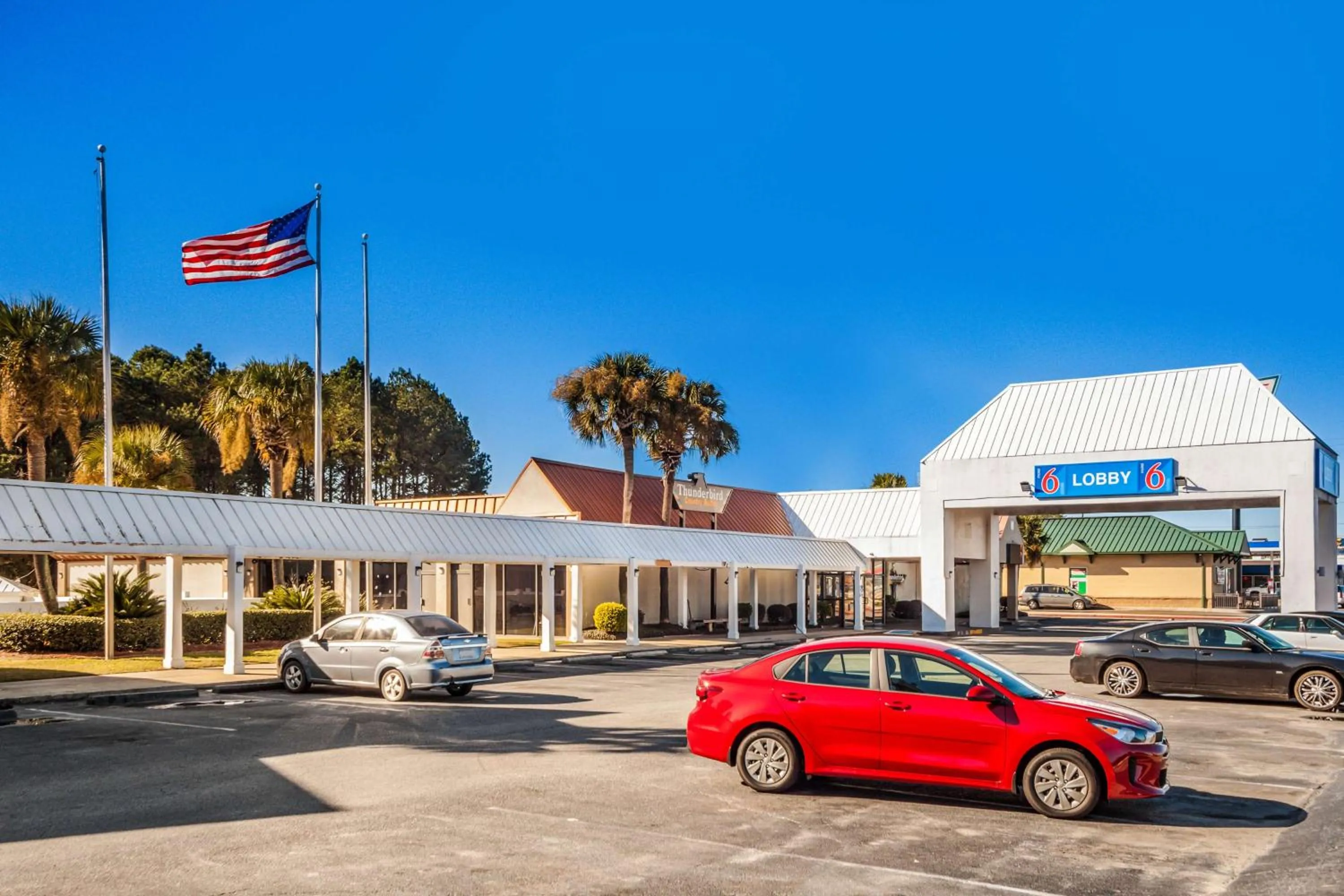Property building in Motel 6-Florence, SC