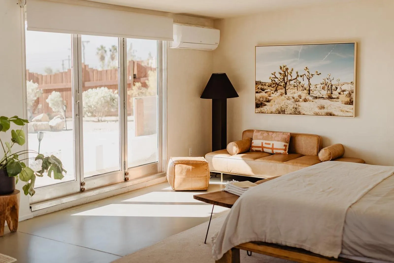 Bed in Miracle Manor Boutique Hotel & Spa