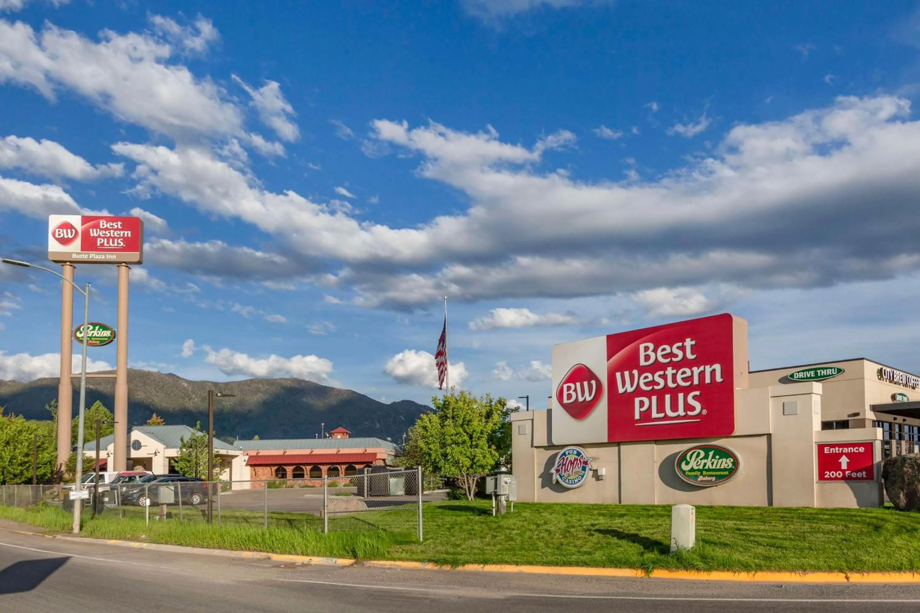 Property building in Best Western Plus Butte Plaza Inn