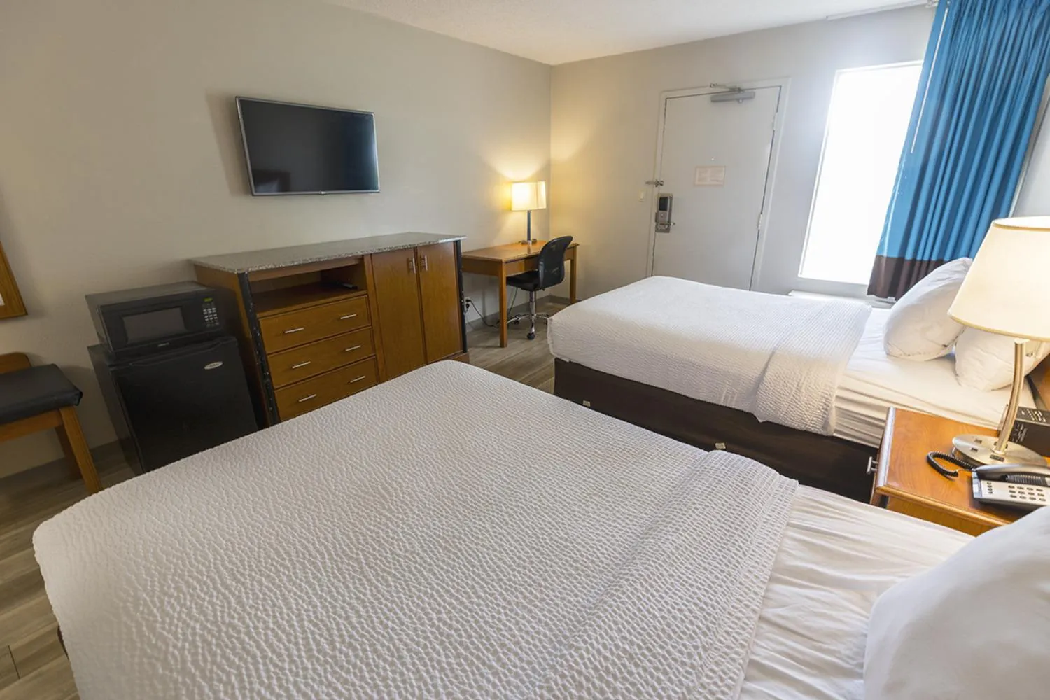 Bedroom, Bed in Days Inn by Wyndham Florence Cincinnati Area