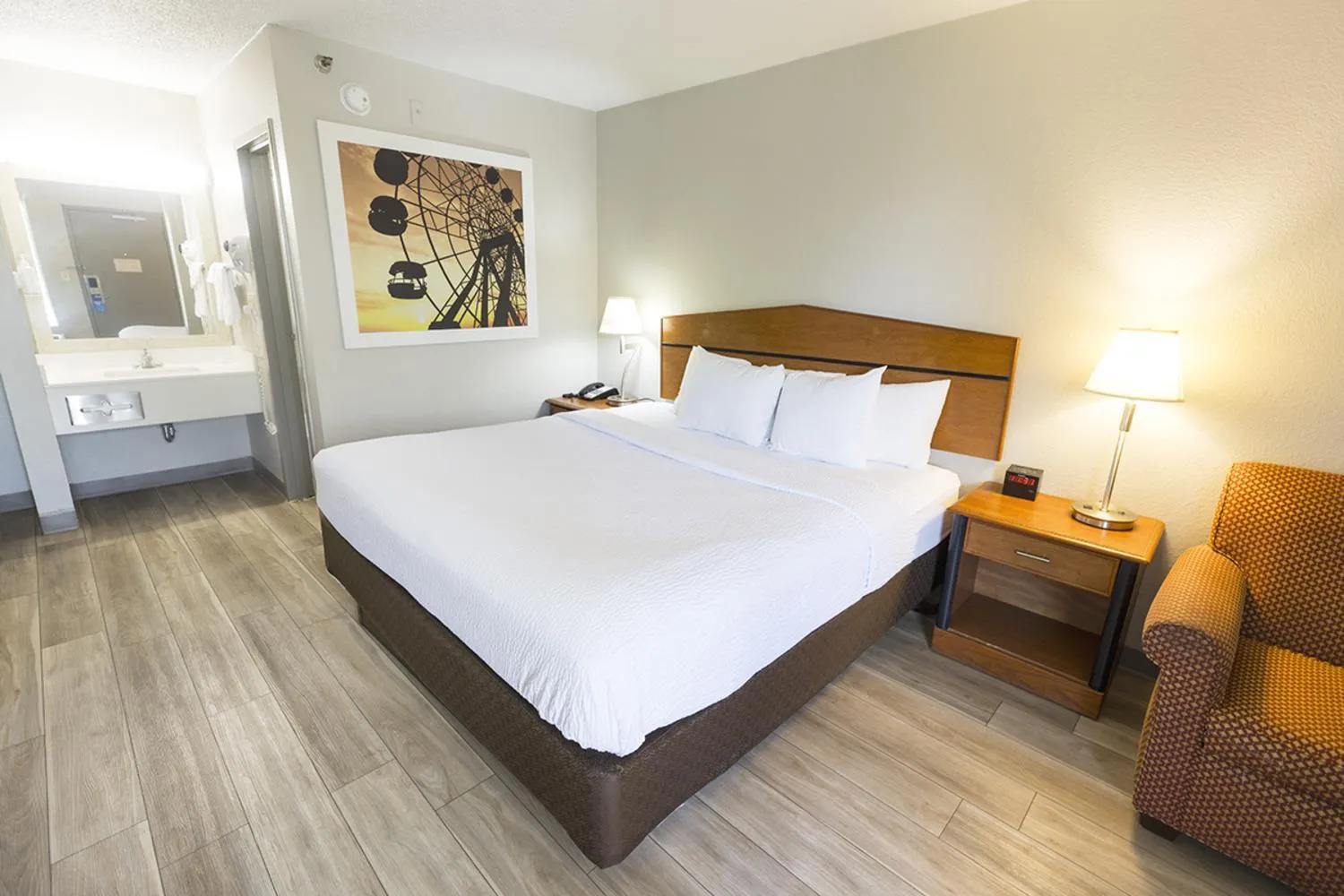 Bedroom, Bed in Days Inn by Wyndham Florence Cincinnati Area