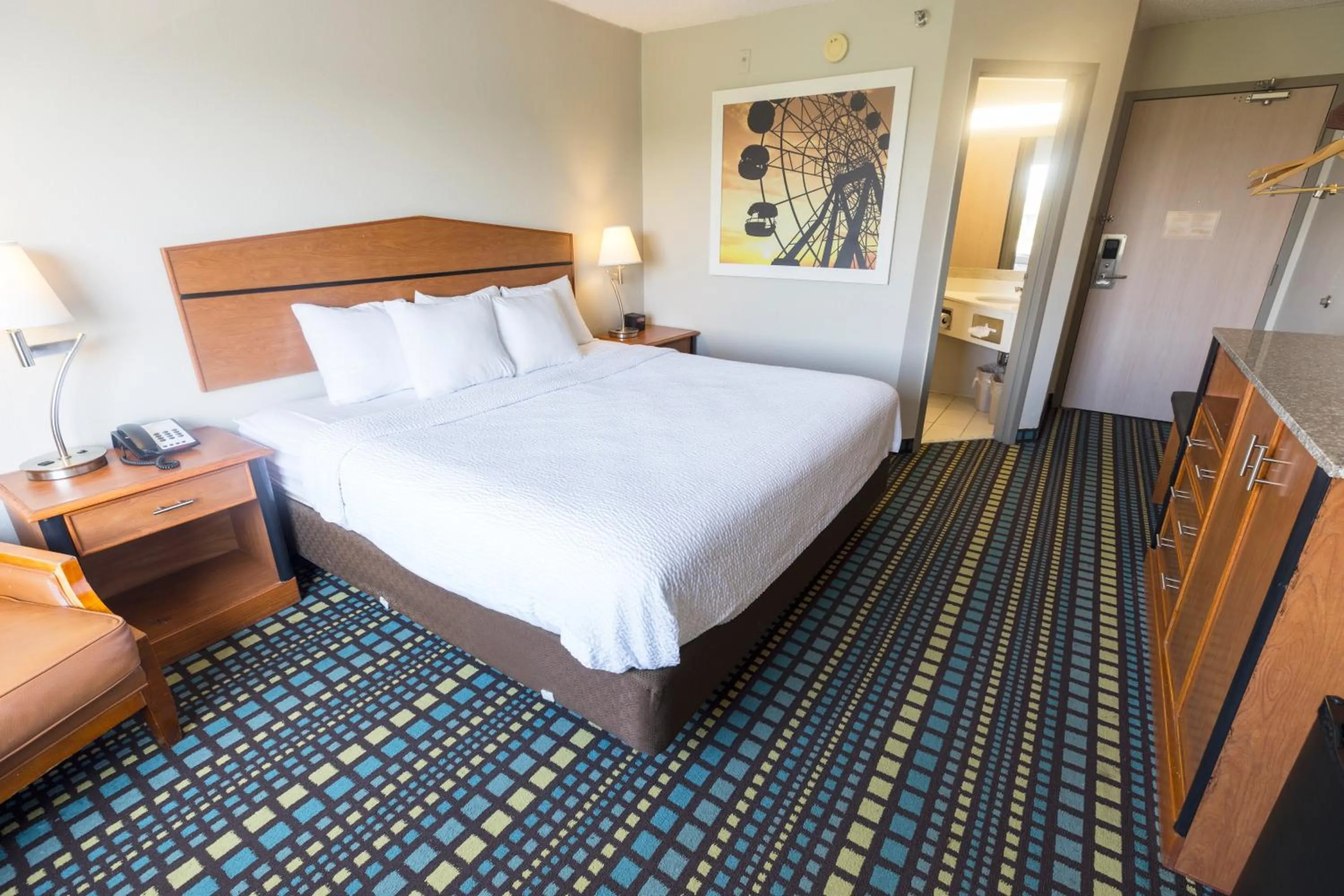 Bed in Days Inn by Wyndham Florence Cincinnati Area