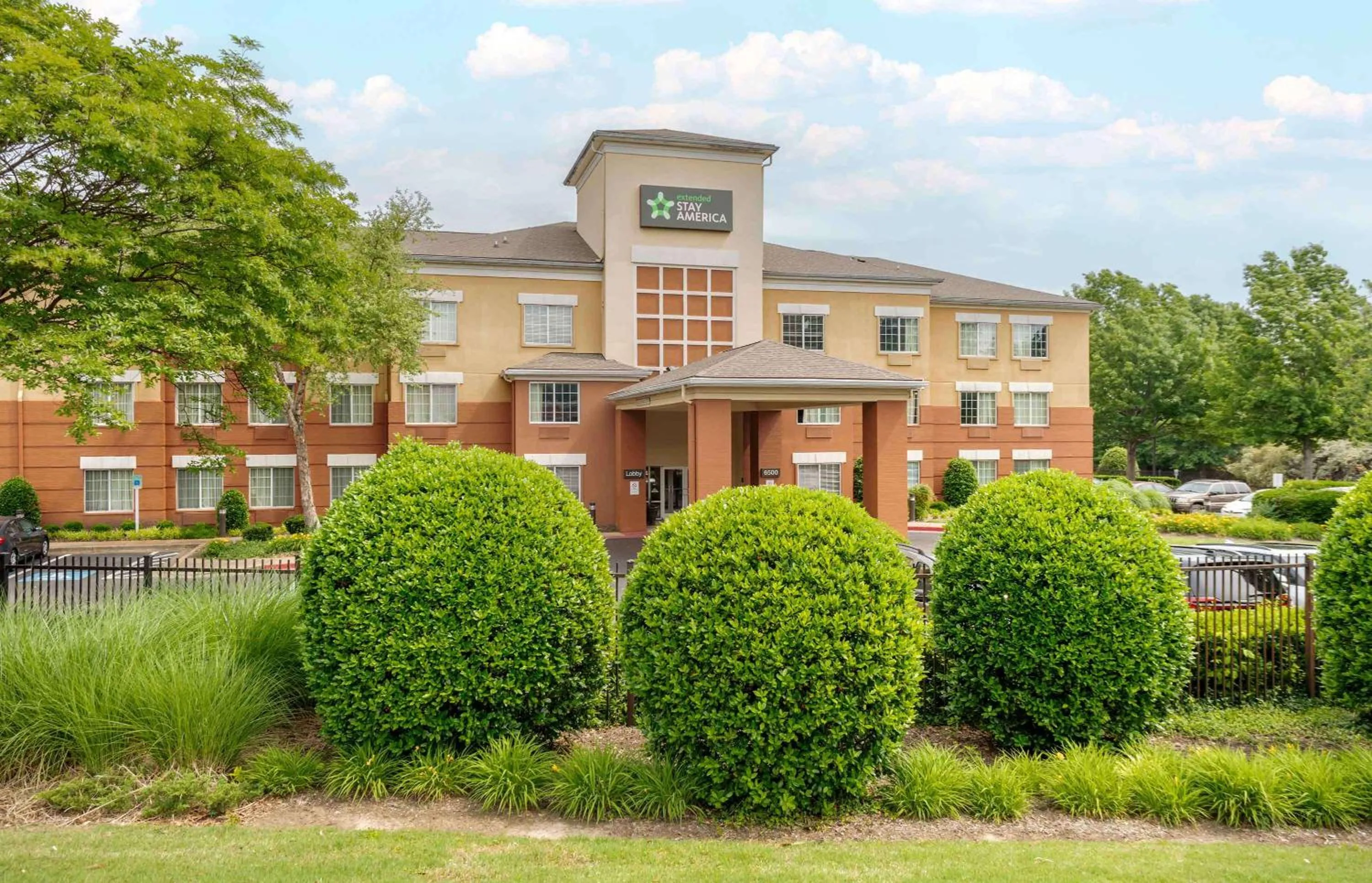 Property building in Extended Stay America Suites - Memphis - Germantown