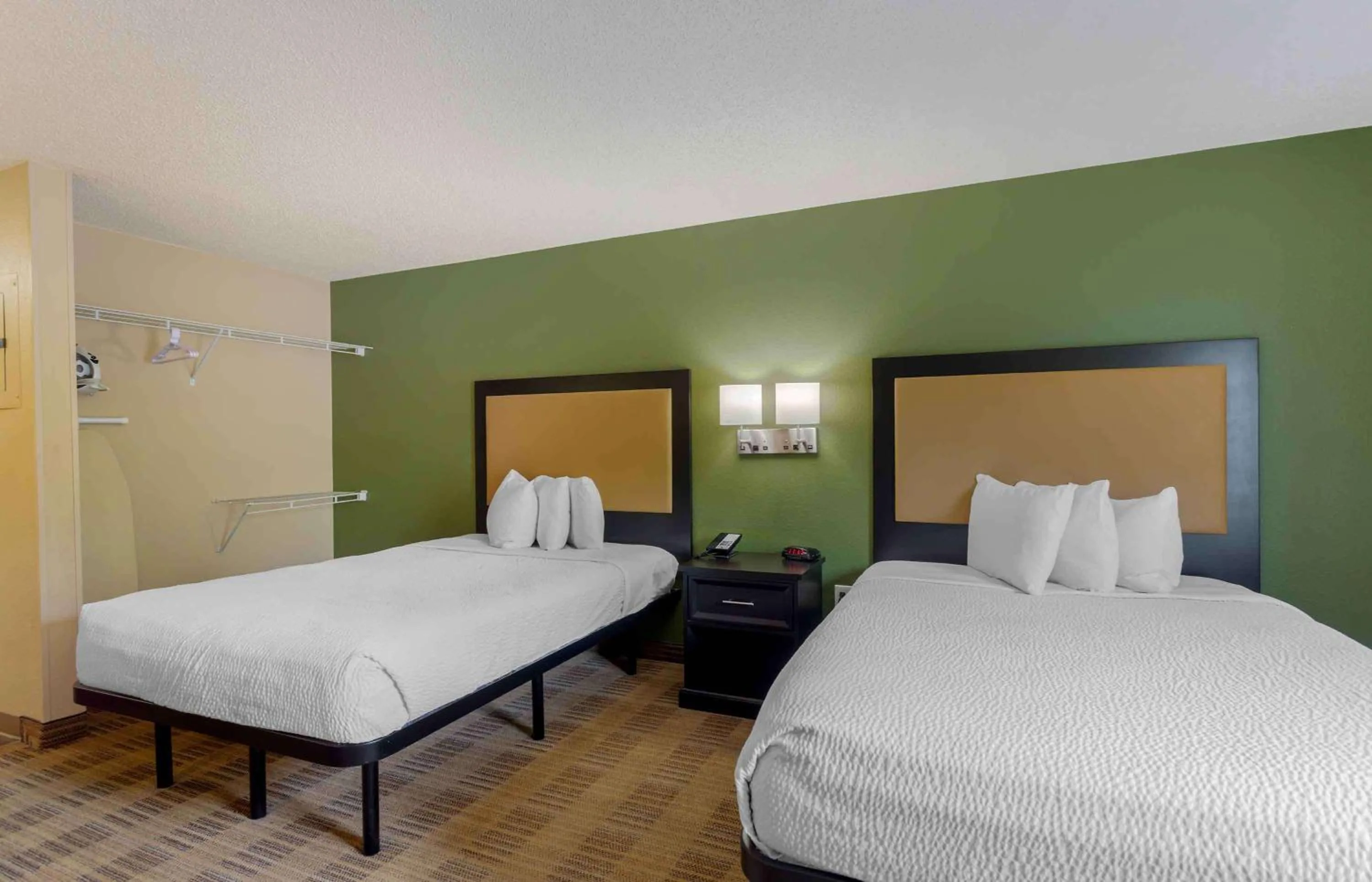 Bedroom, Bed in Extended Stay America Suites - Memphis - Germantown