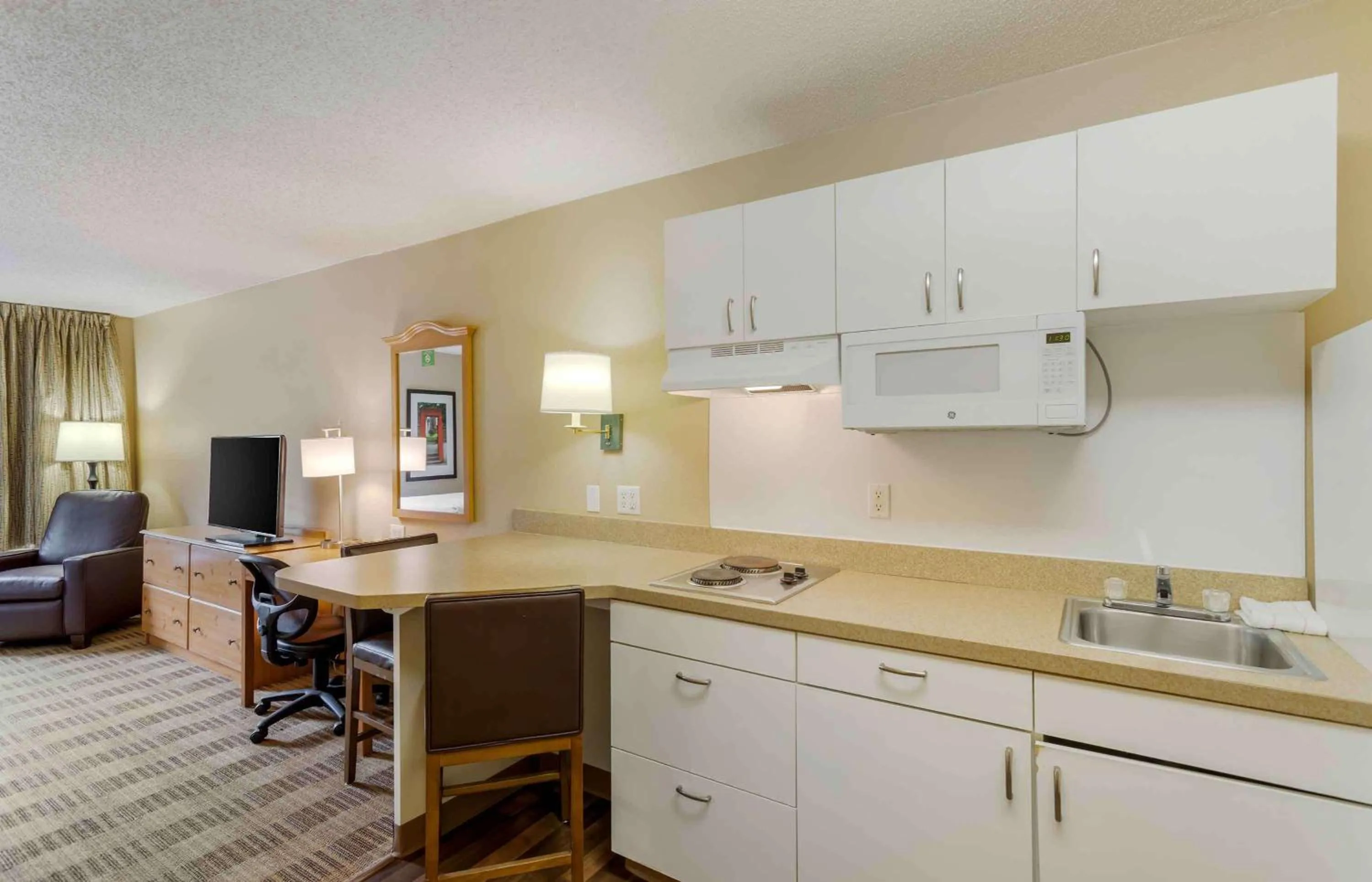 Kitchen or kitchenette in Extended Stay America Suites - Memphis - Germantown