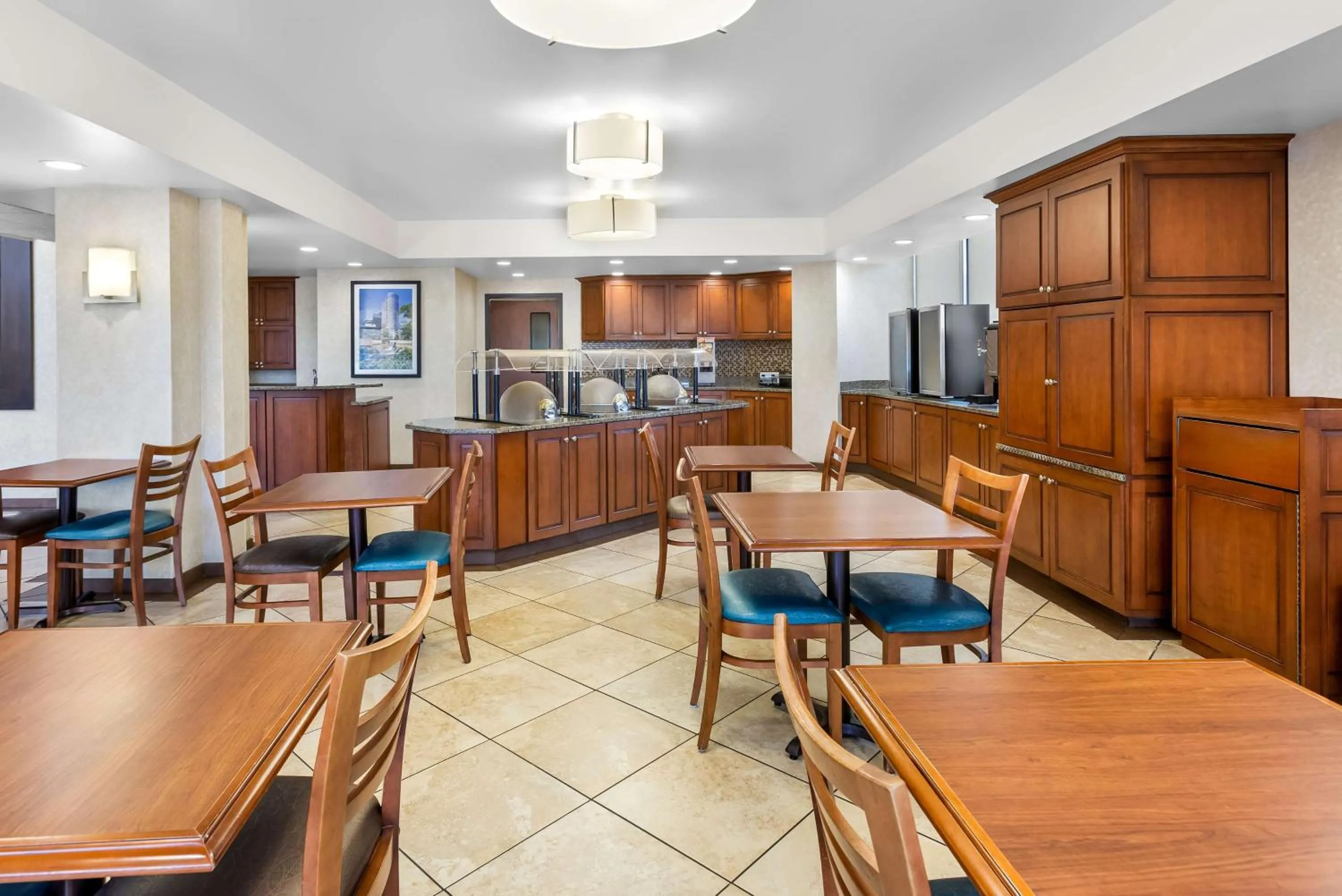 Breakfast in Sonesta Essential Houston Hobby Airport