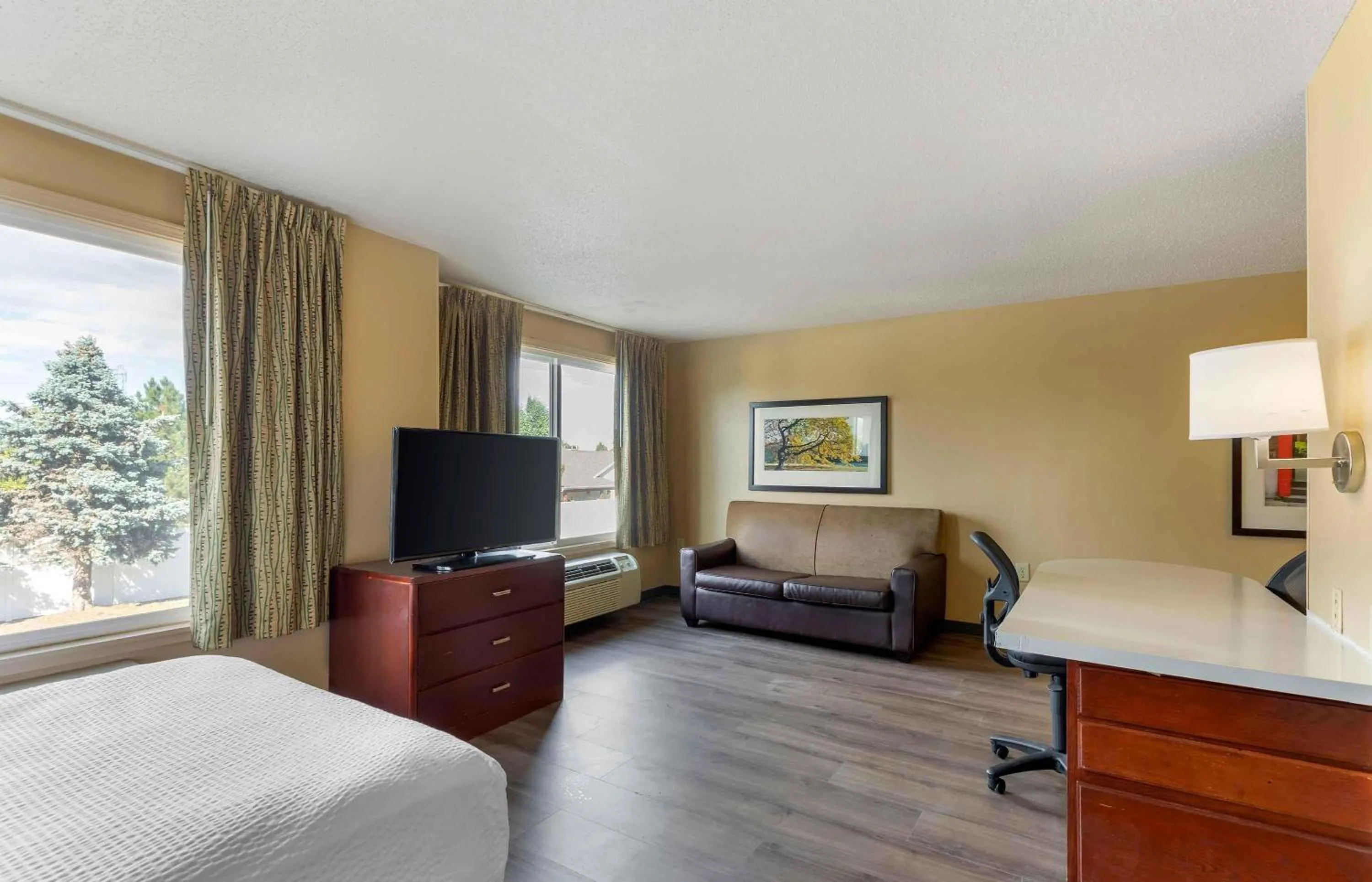 Bedroom, Bed in Extended Stay America Suites - Denver - Aurora North