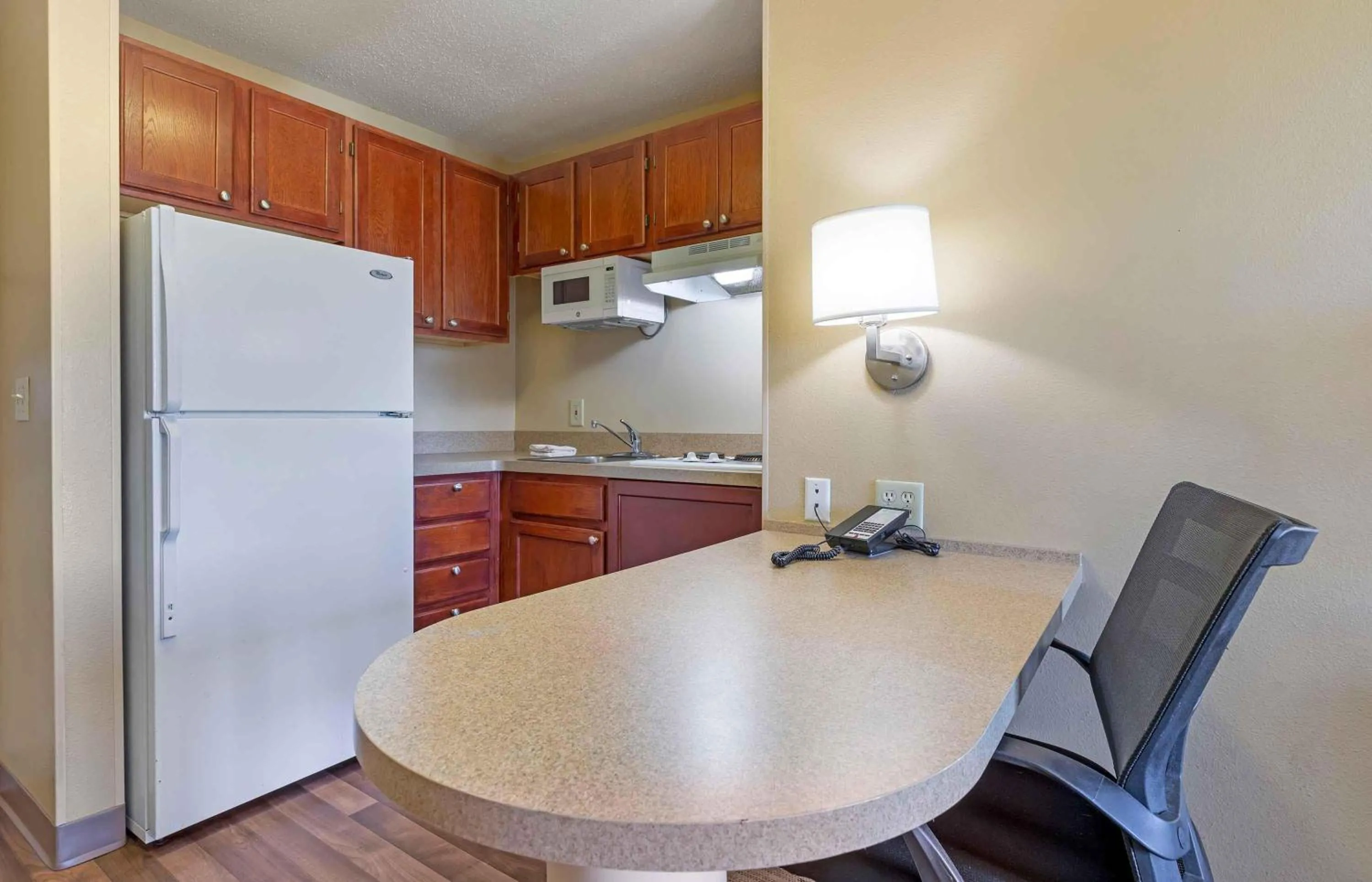 Kitchen or kitchenette in Extended Stay America Suites - Denver - Aurora North