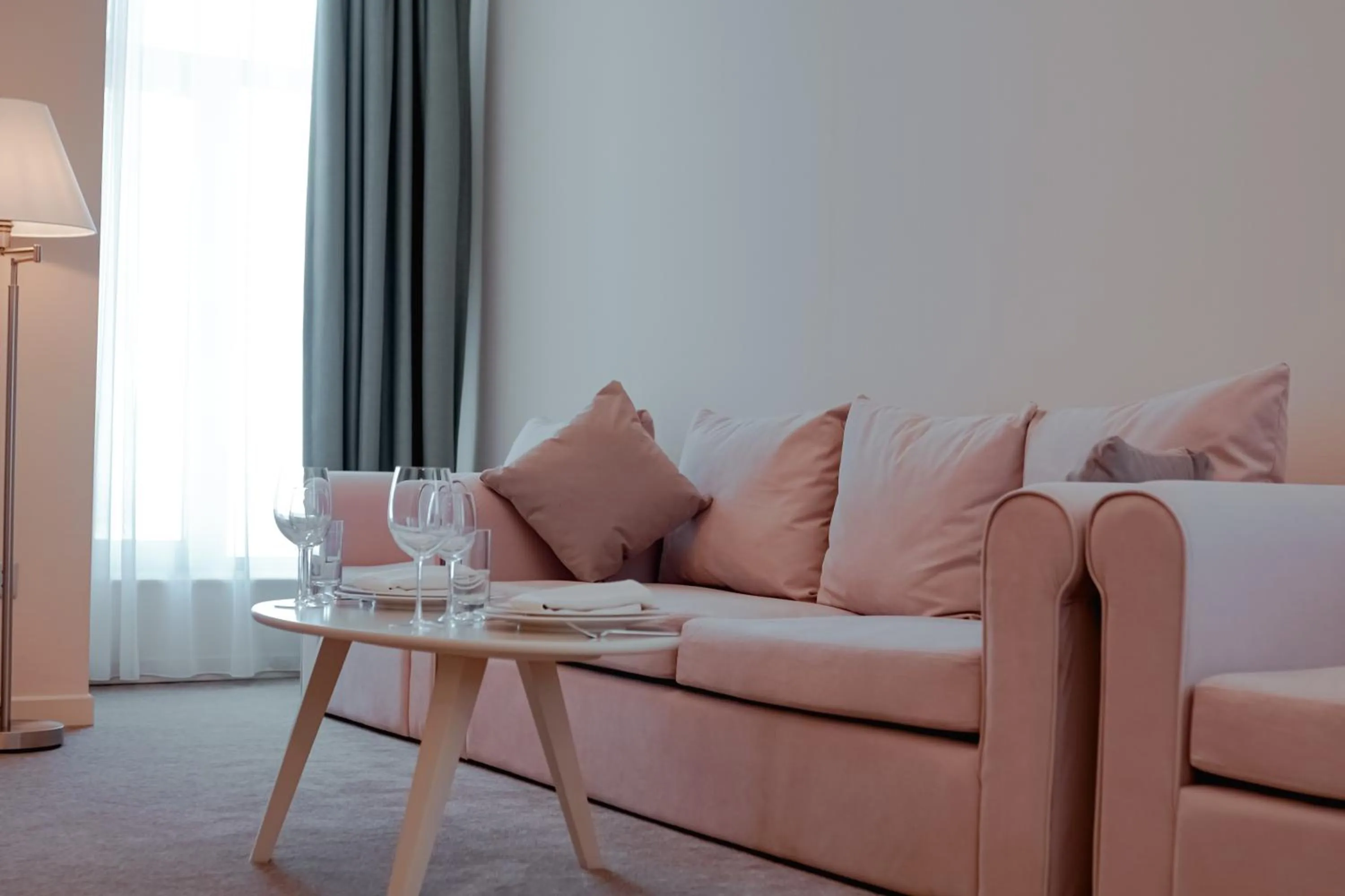 Seating area in Khazar Inji Hotel