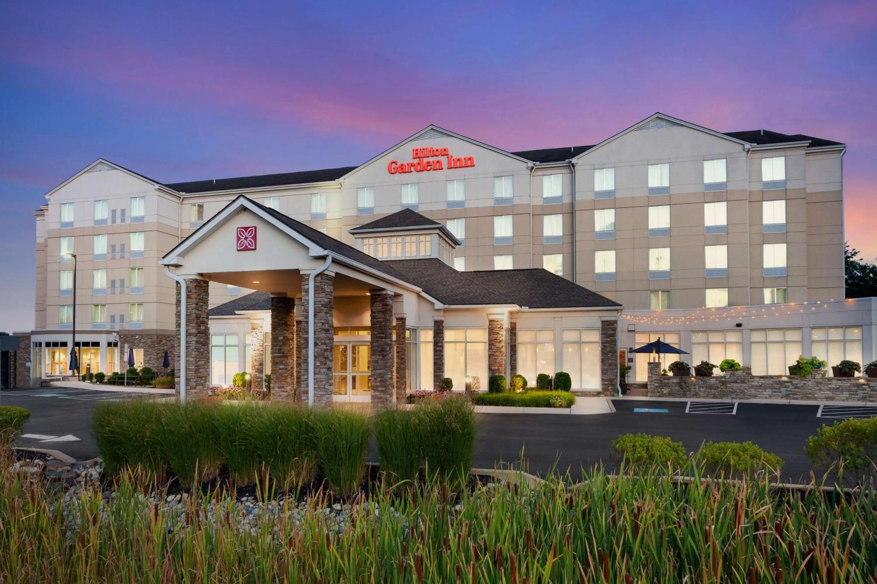 Property building in Hilton Garden Inn Valley Forge/Oaks