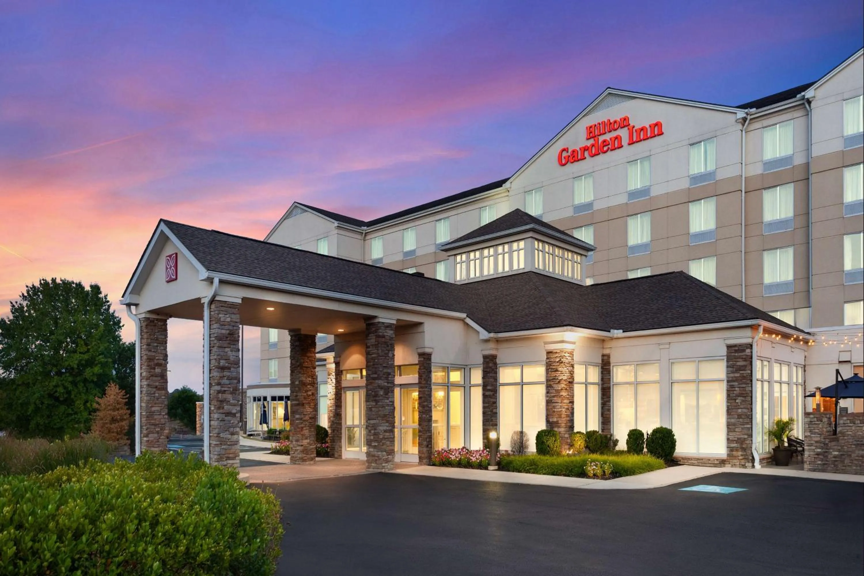 Property building in Hilton Garden Inn Valley Forge/Oaks