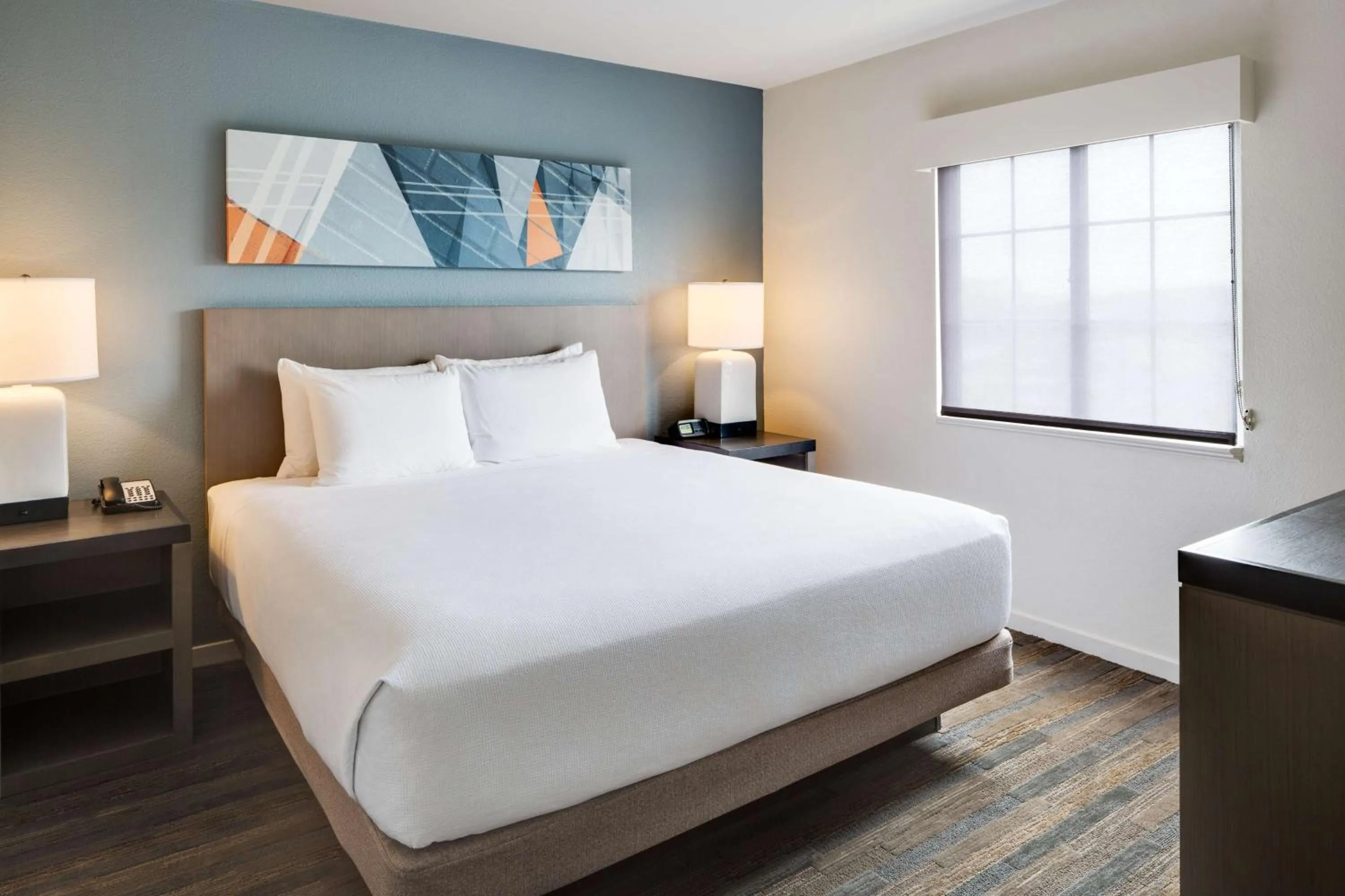 Bedroom, Bed in Hyatt House Boston Waltham