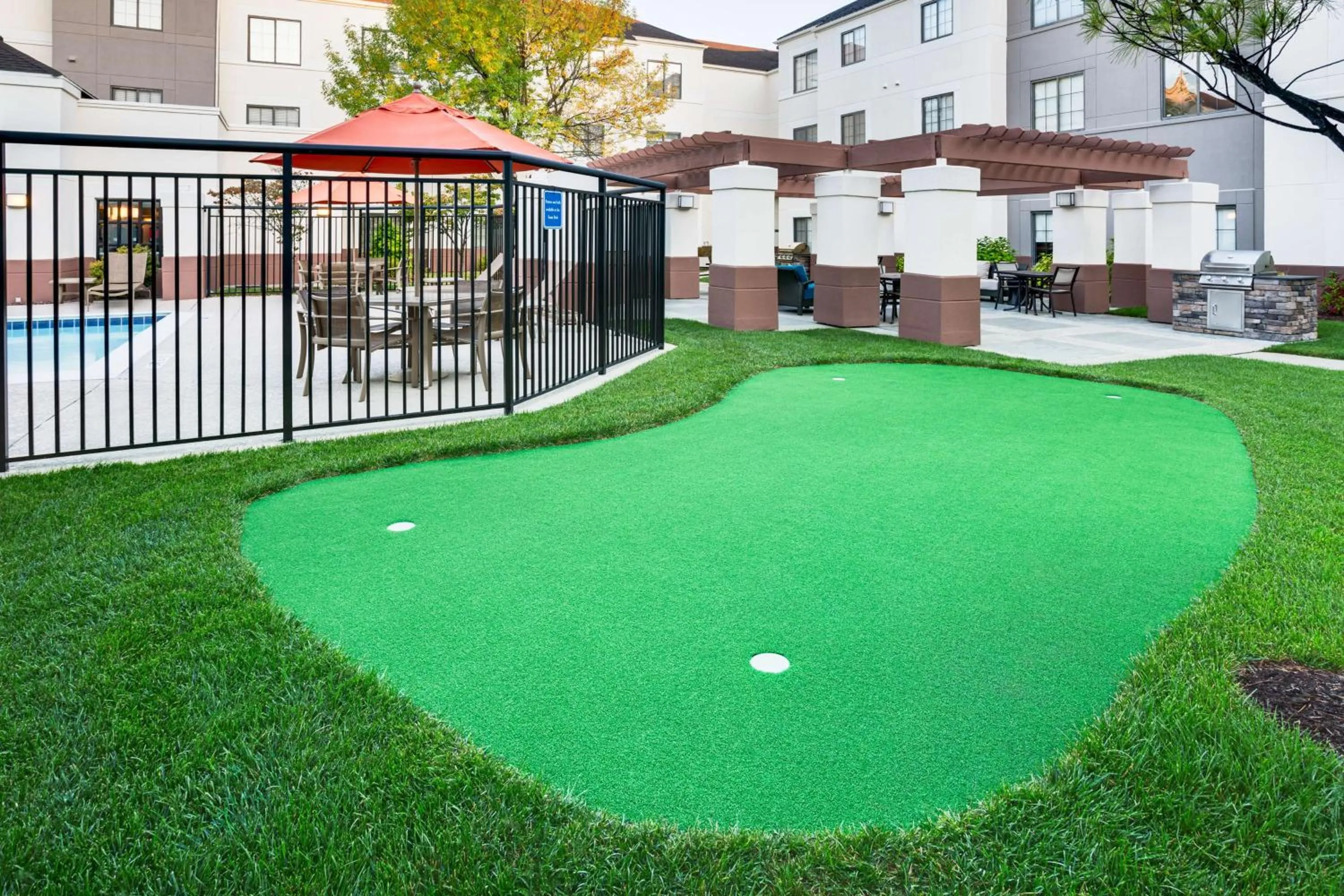 Minigolf in Hyatt House Boston Waltham