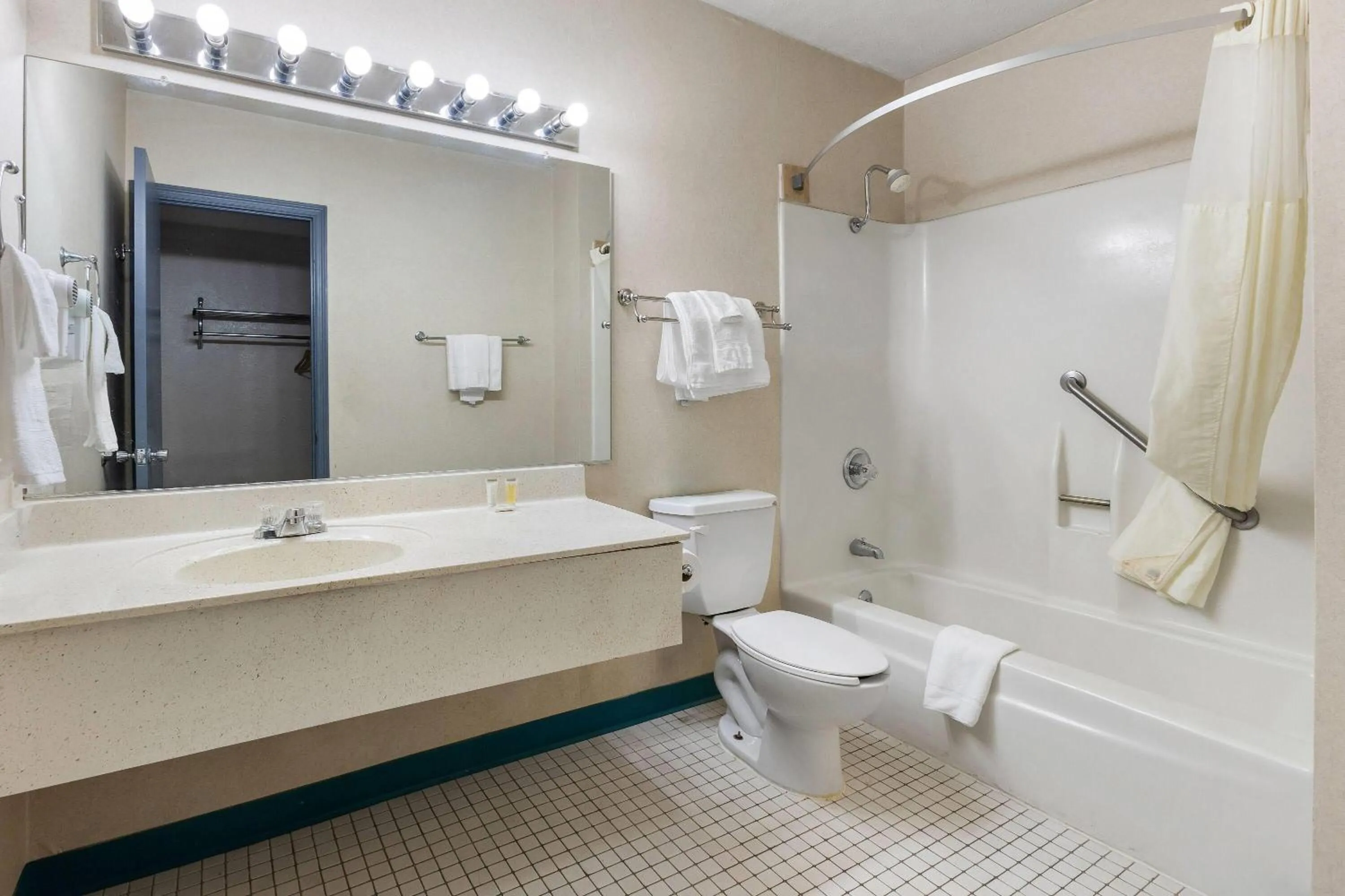 Bathroom in Days Inn by Wyndham Madisonville