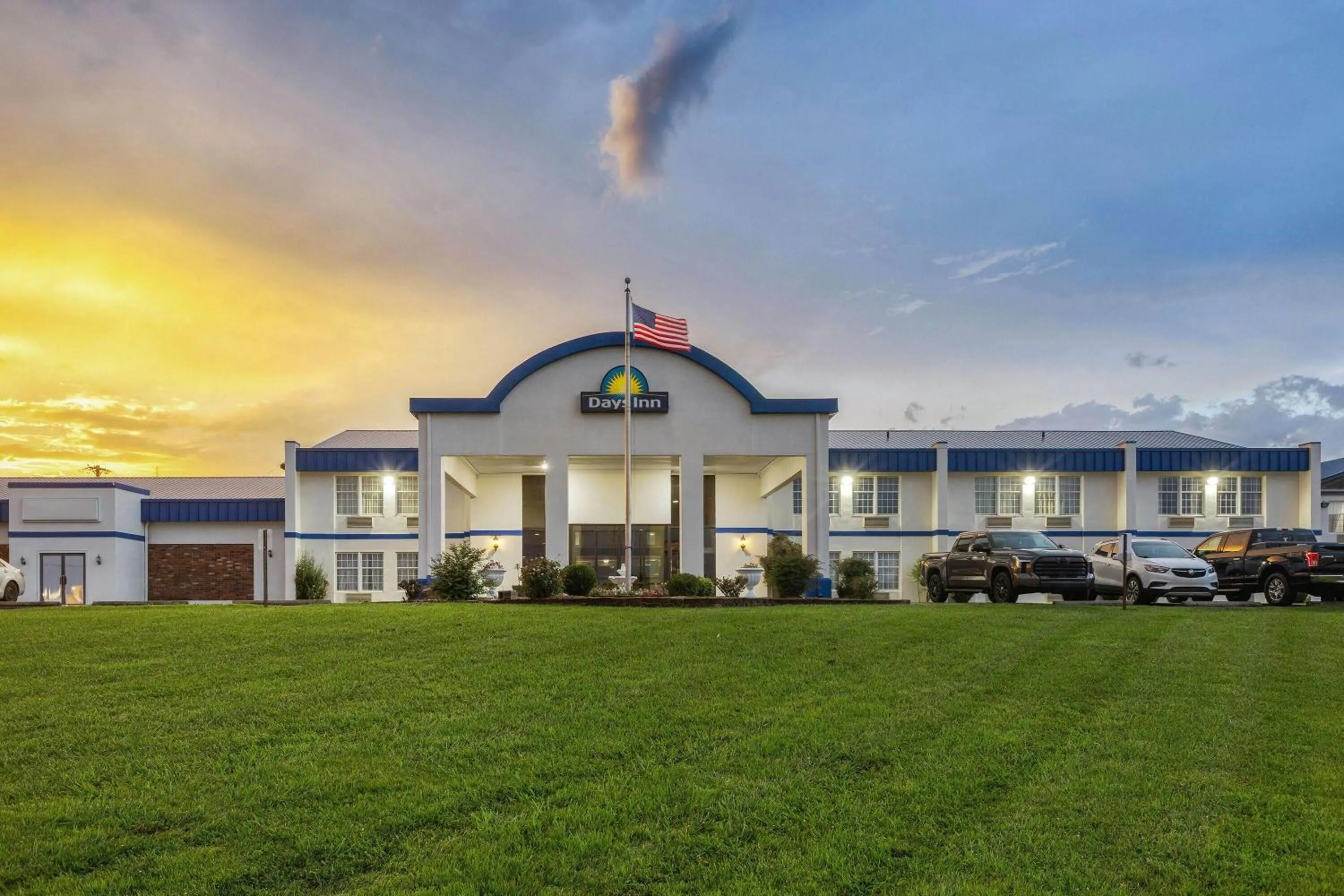 Property building in Days Inn by Wyndham Madisonville