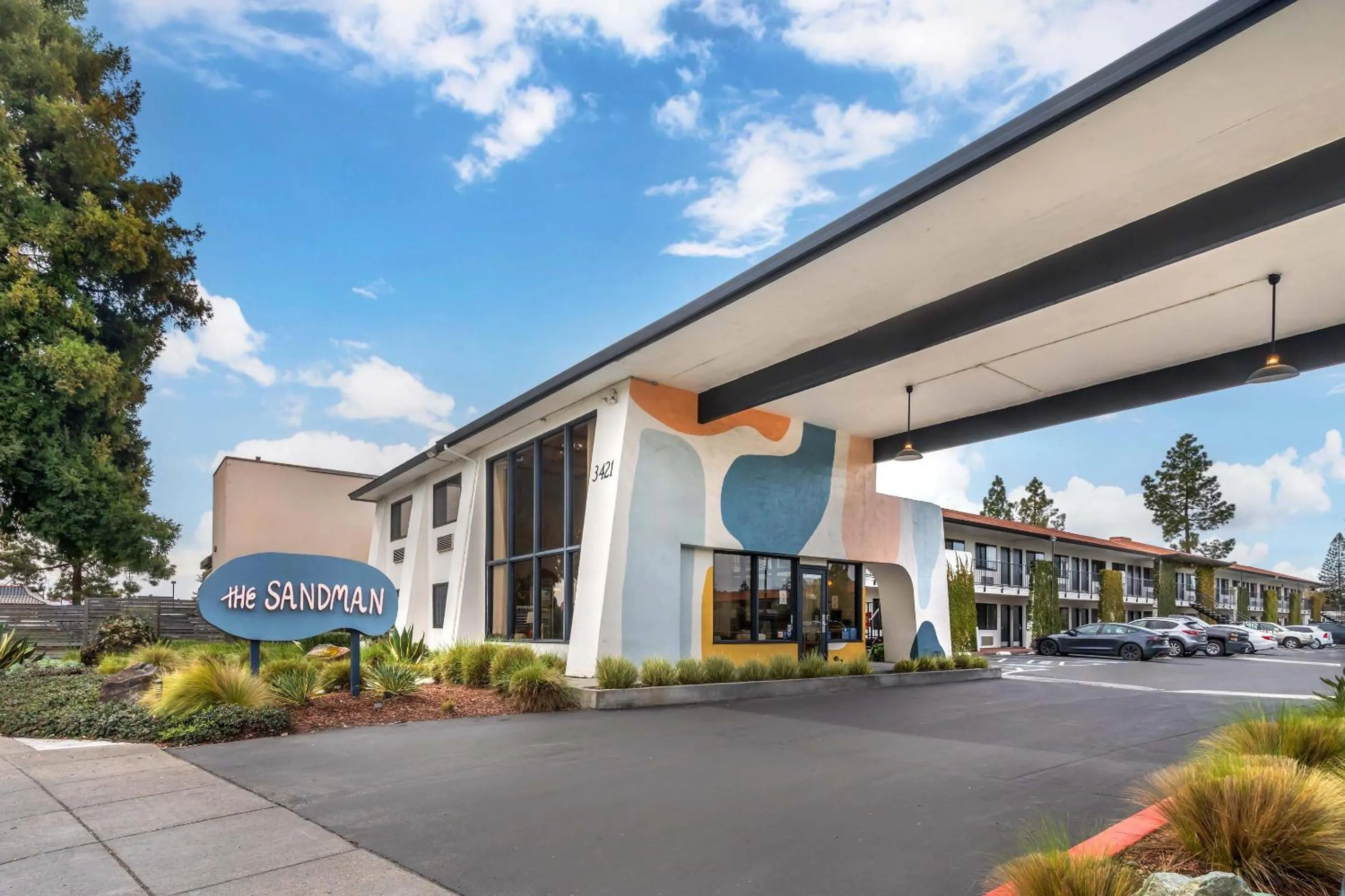 Property building in The Sandman Santa Rosa Sonoma, an Ascend Collection Hotel