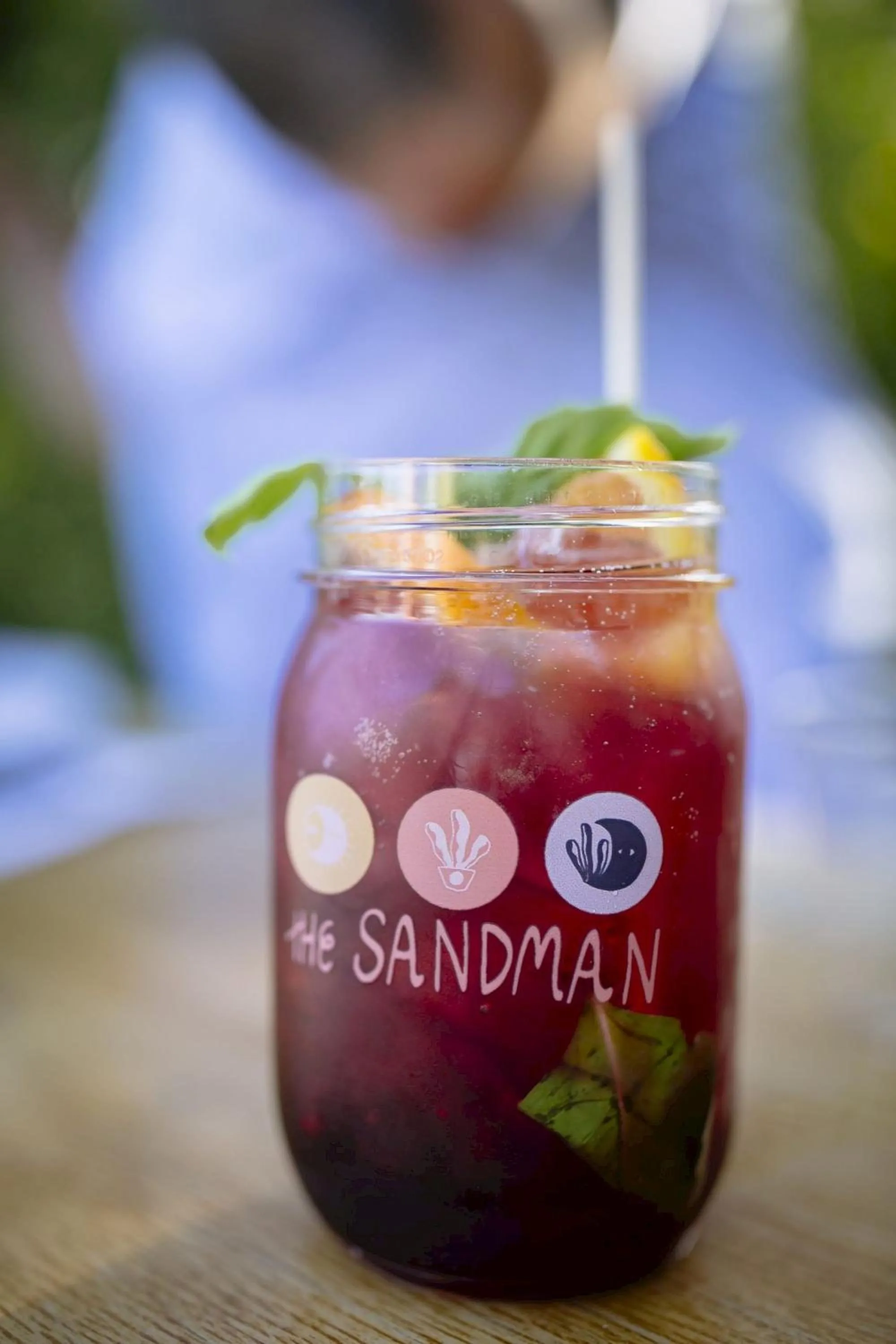 Lounge or bar in The Sandman Santa Rosa Sonoma, an Ascend Collection Hotel