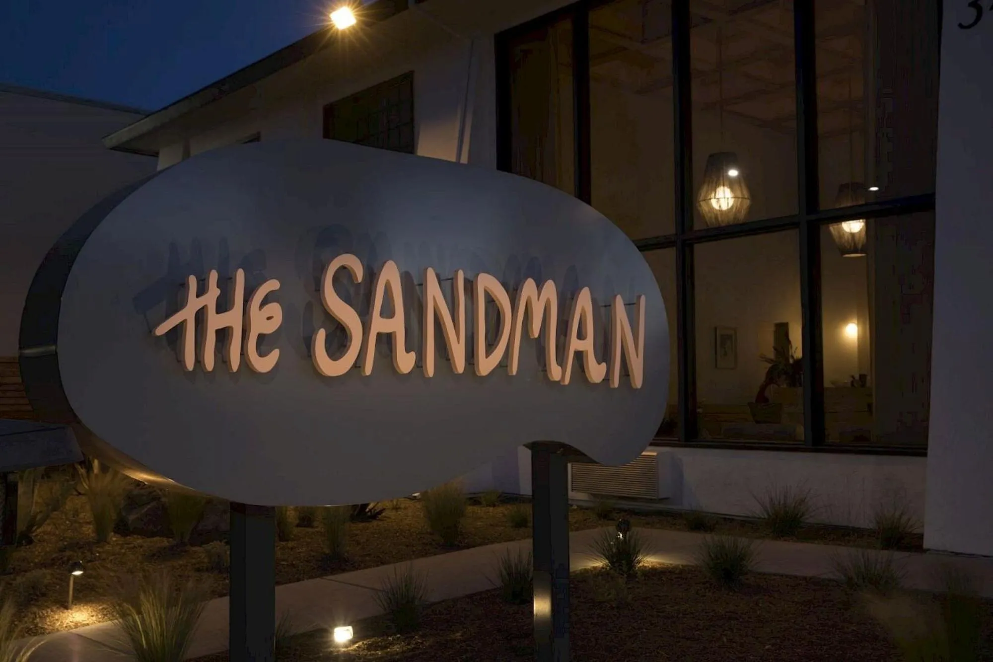 Night in The Sandman Santa Rosa Sonoma, an Ascend Collection Hotel