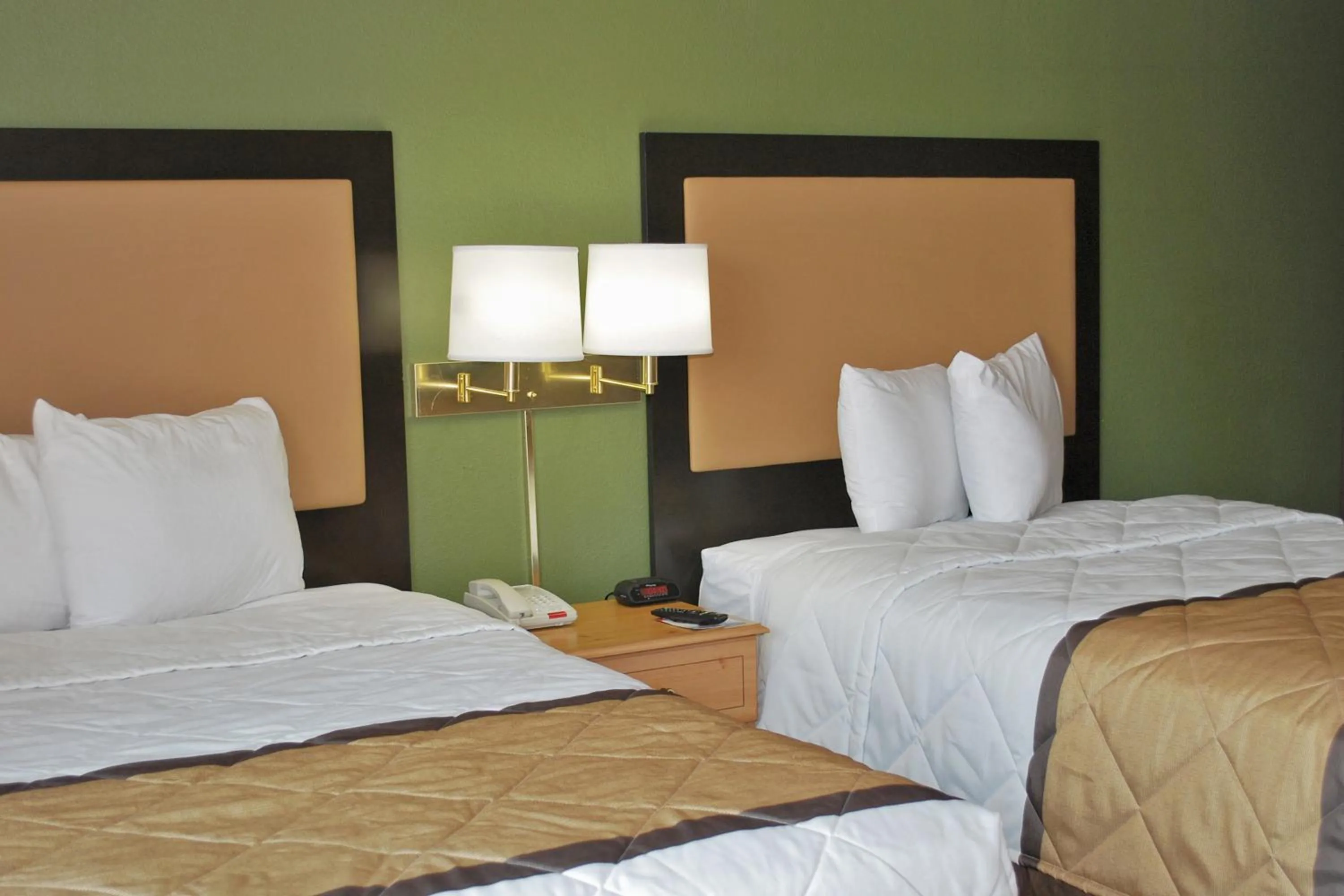 Bed in Extended Stay America Suites - Philadelphia - Horsham - Dresher Rd