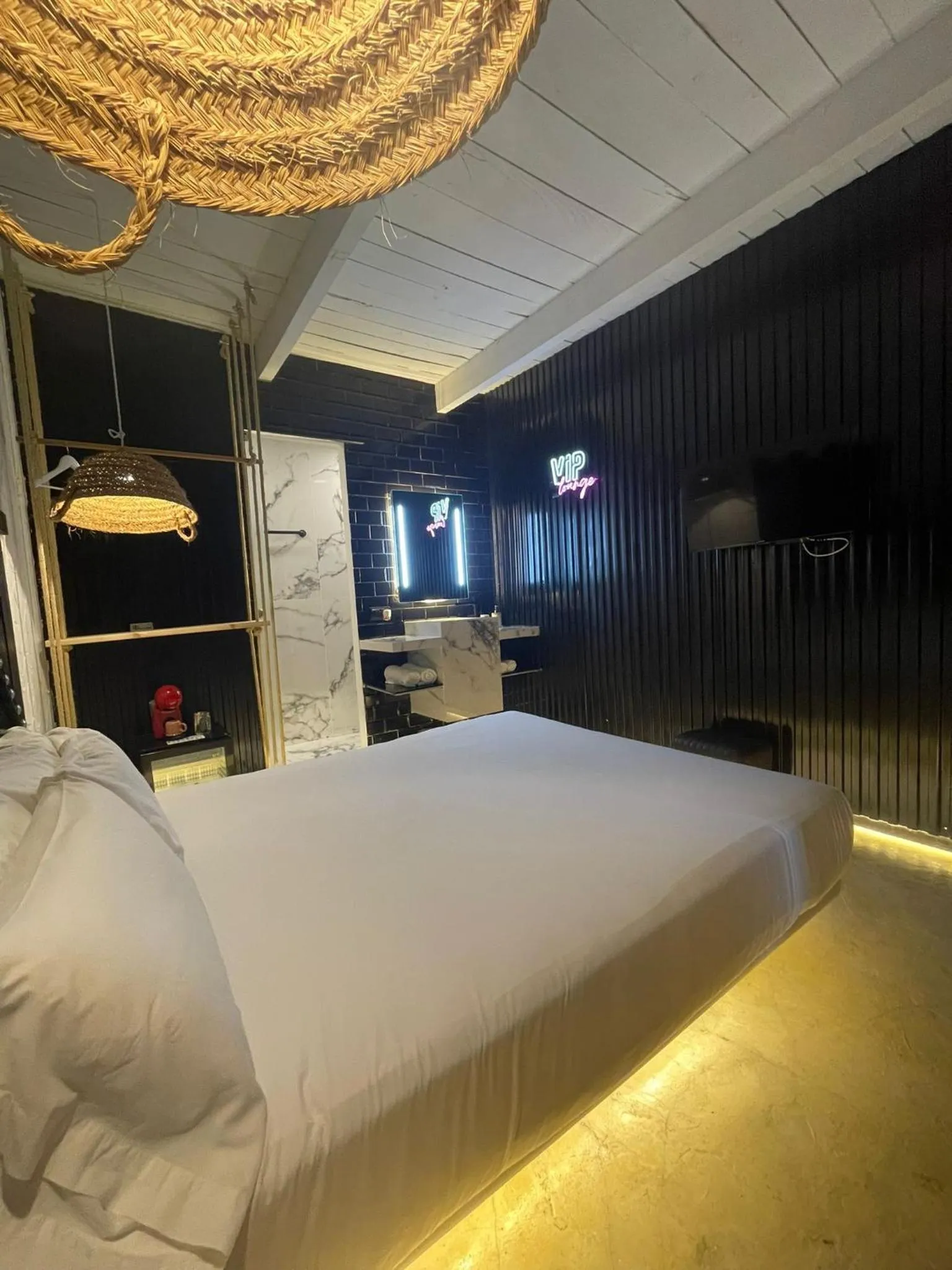 Property building, Bed in OM Hotels