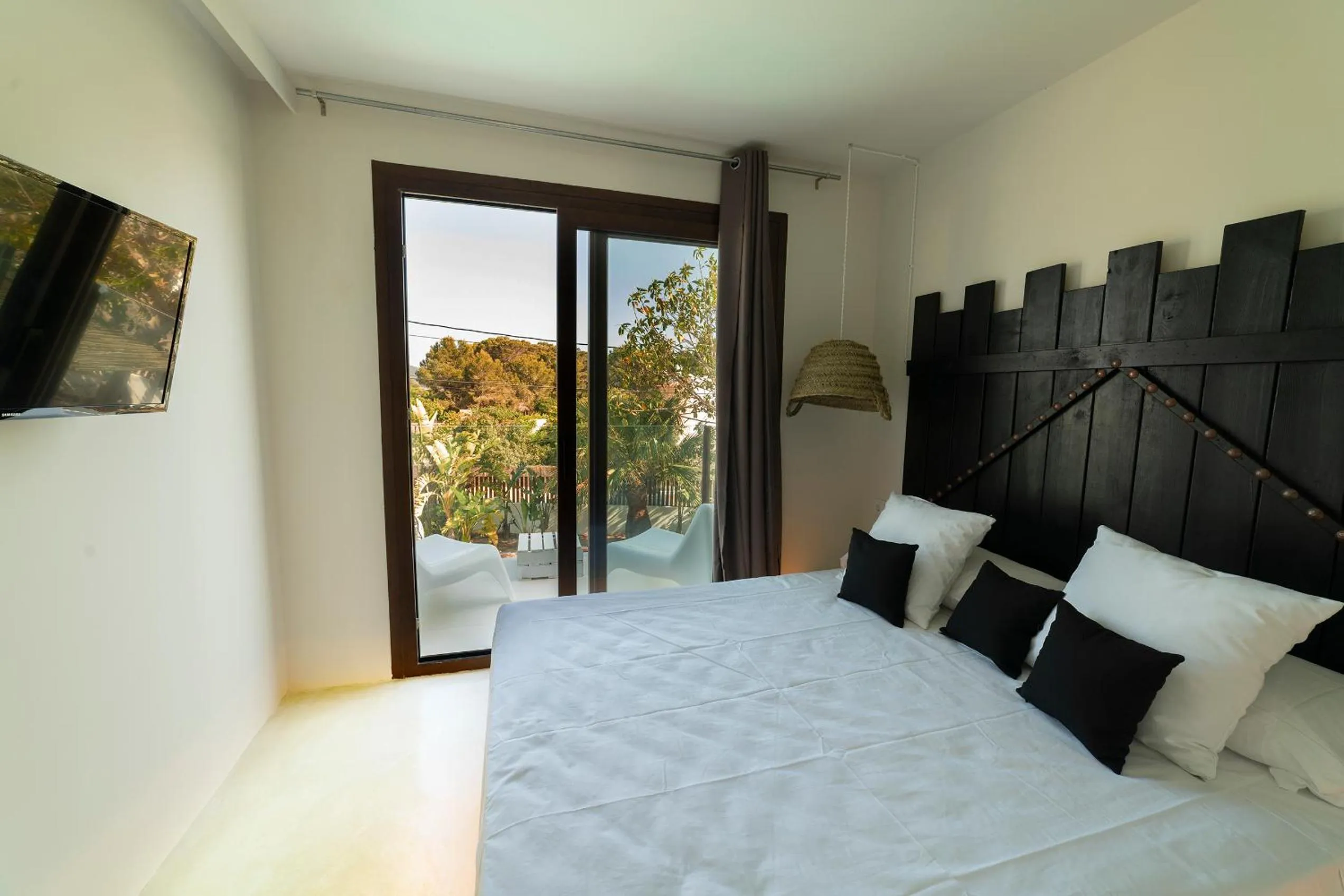 Photo of the whole room, Bed in OM Hotels