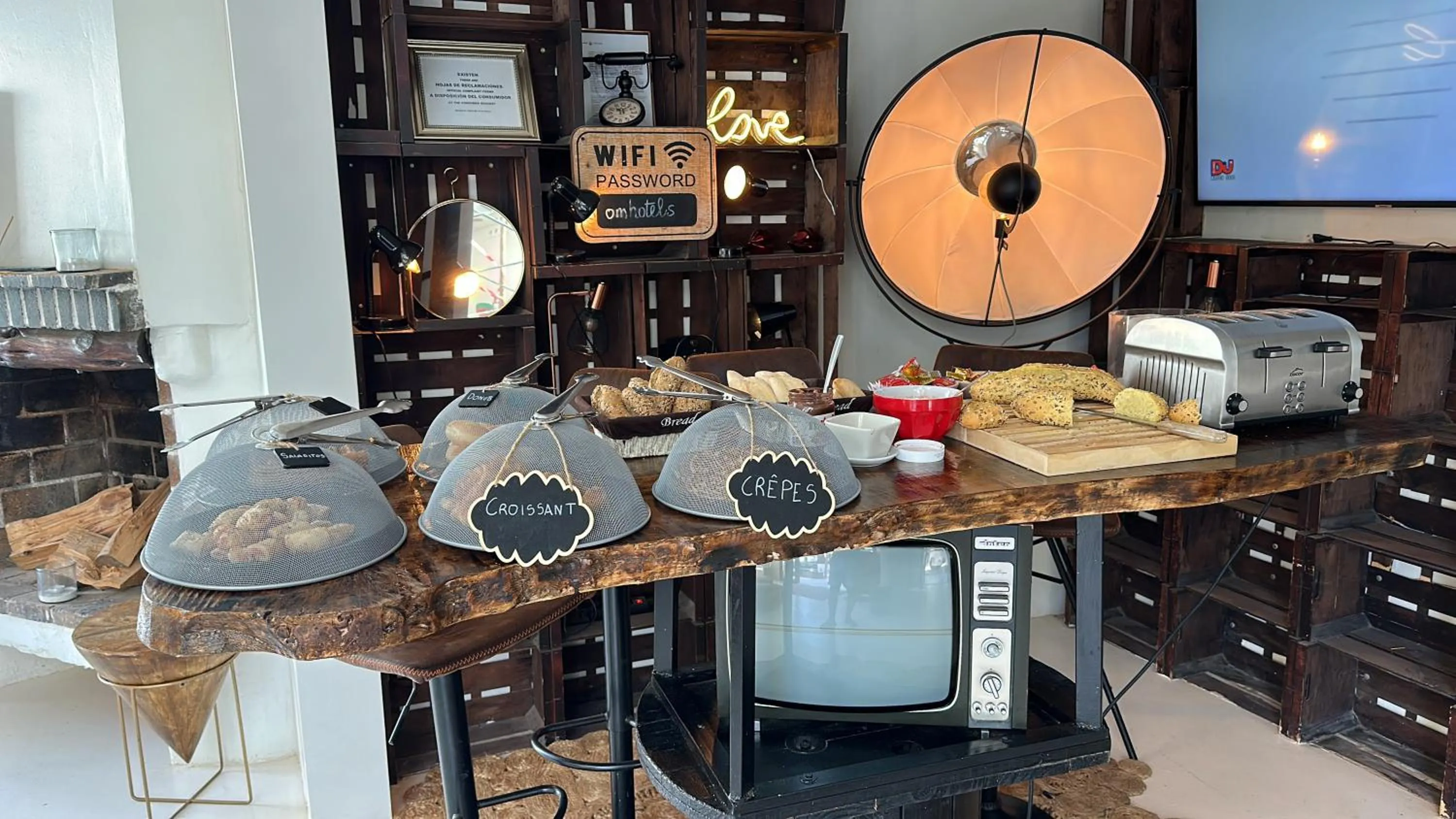 Buffet breakfast in OM Hotels