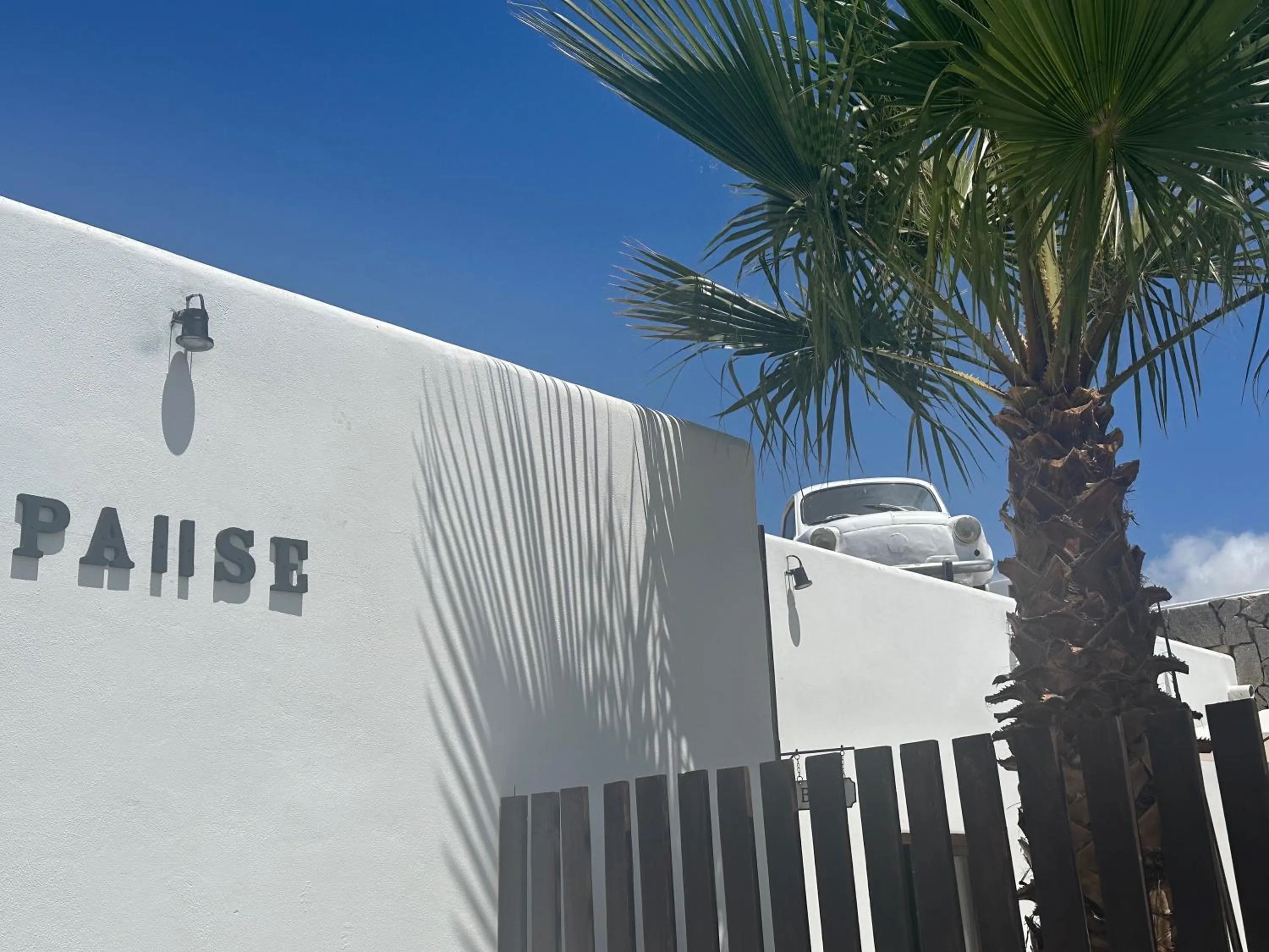 Facade/entrance in OM Hotels