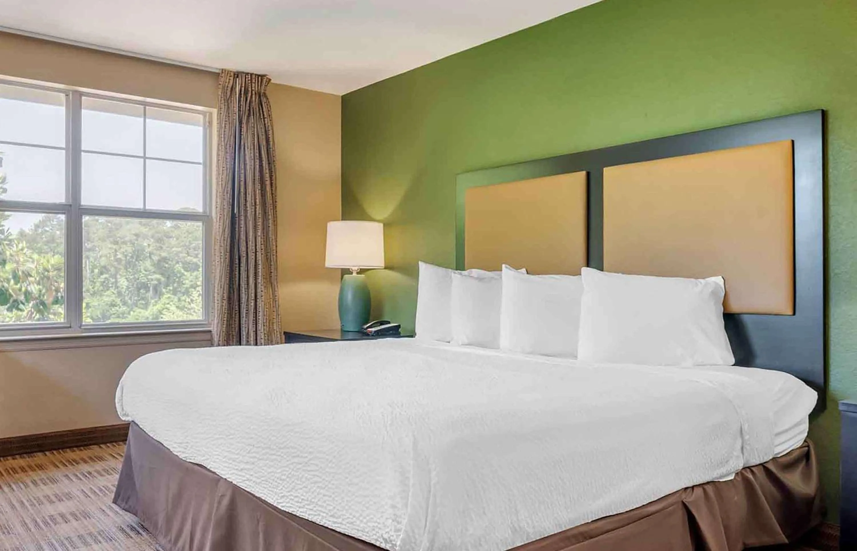 Bedroom, Bed in Extended Stay America Suites - Columbia - Columbia Corporate Park