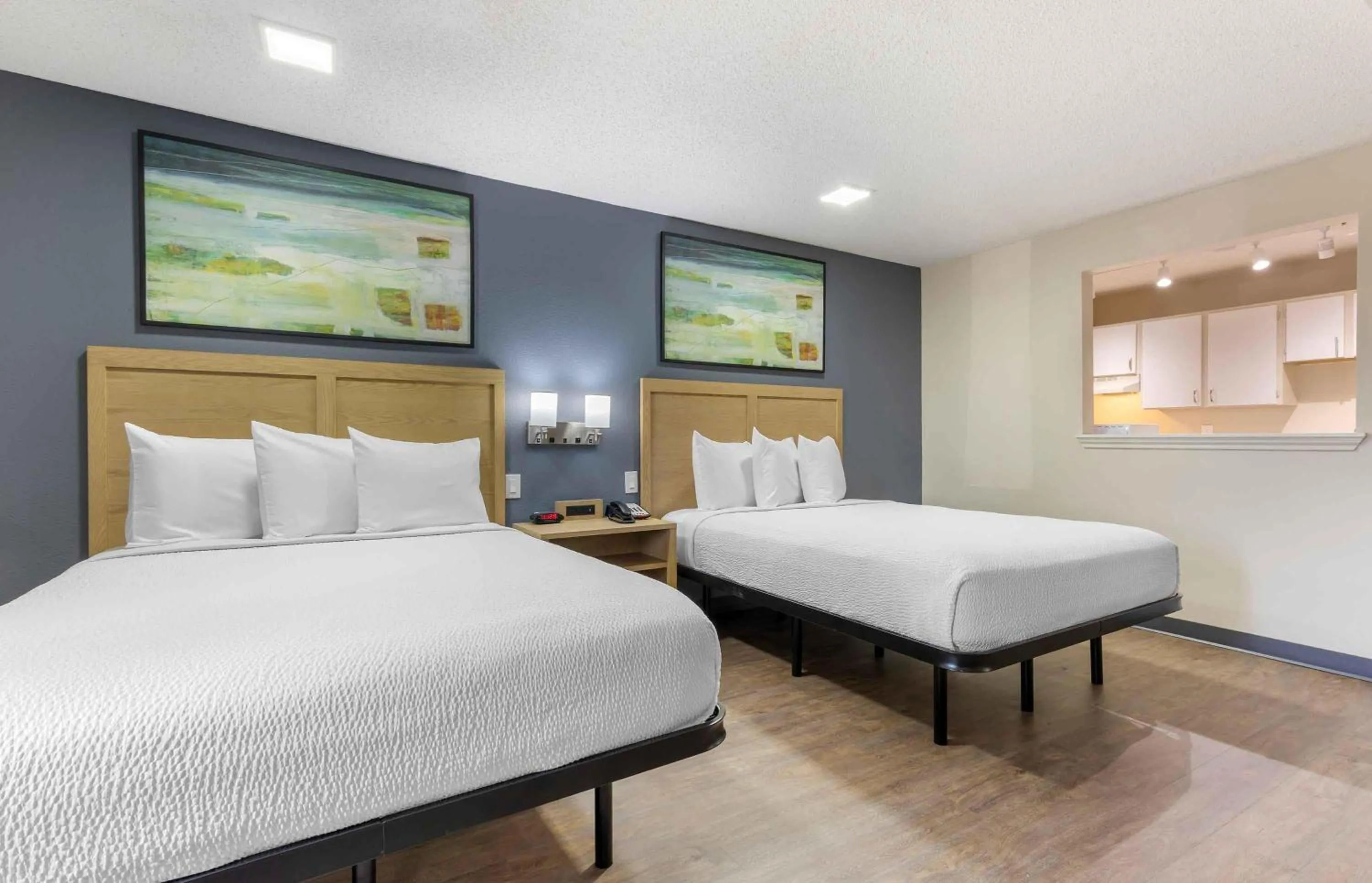 Bedroom, Bed in Extended Stay America Suites - Arlington - Six Flags