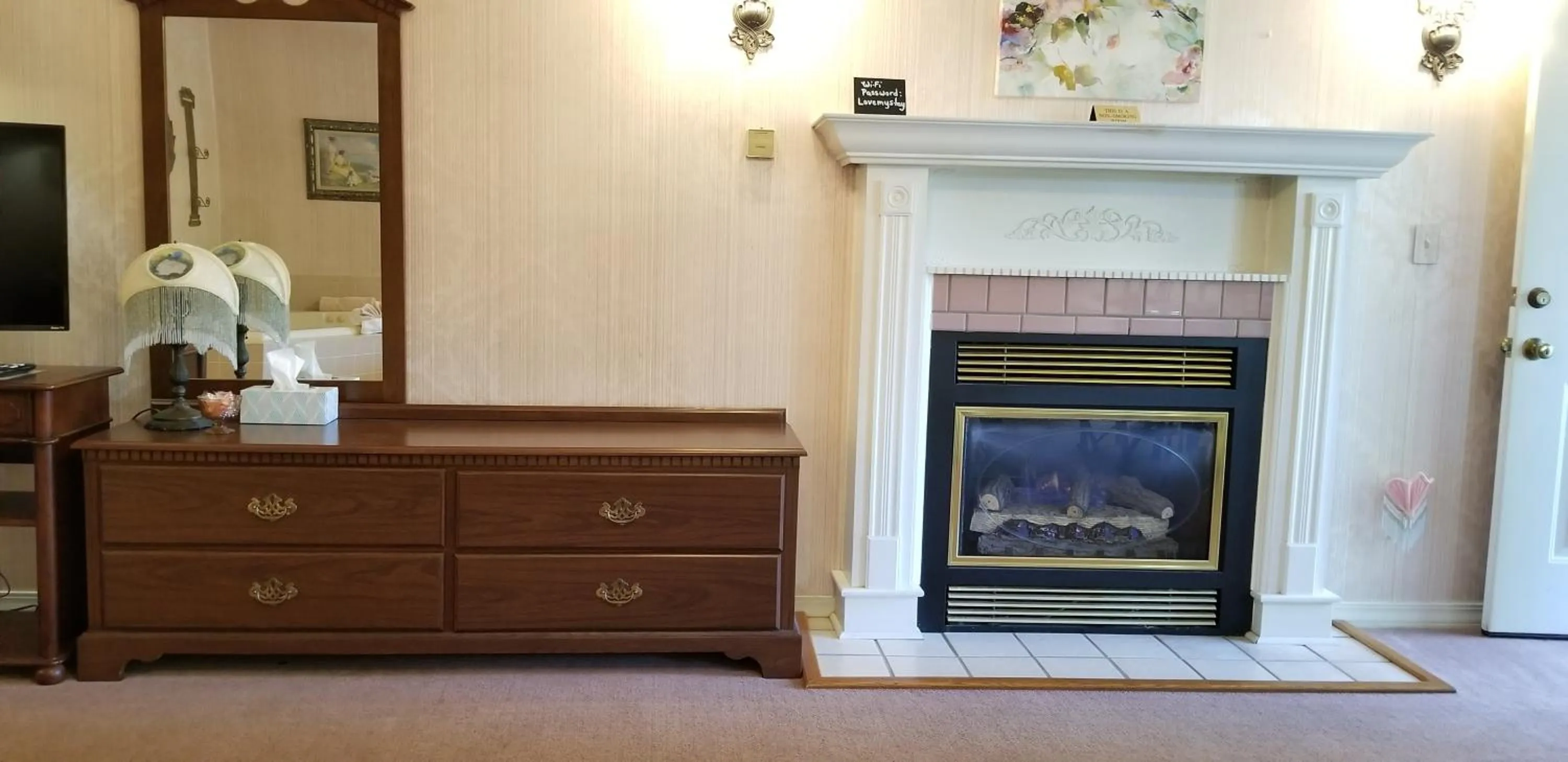 fireplace in Evening Shade Inn